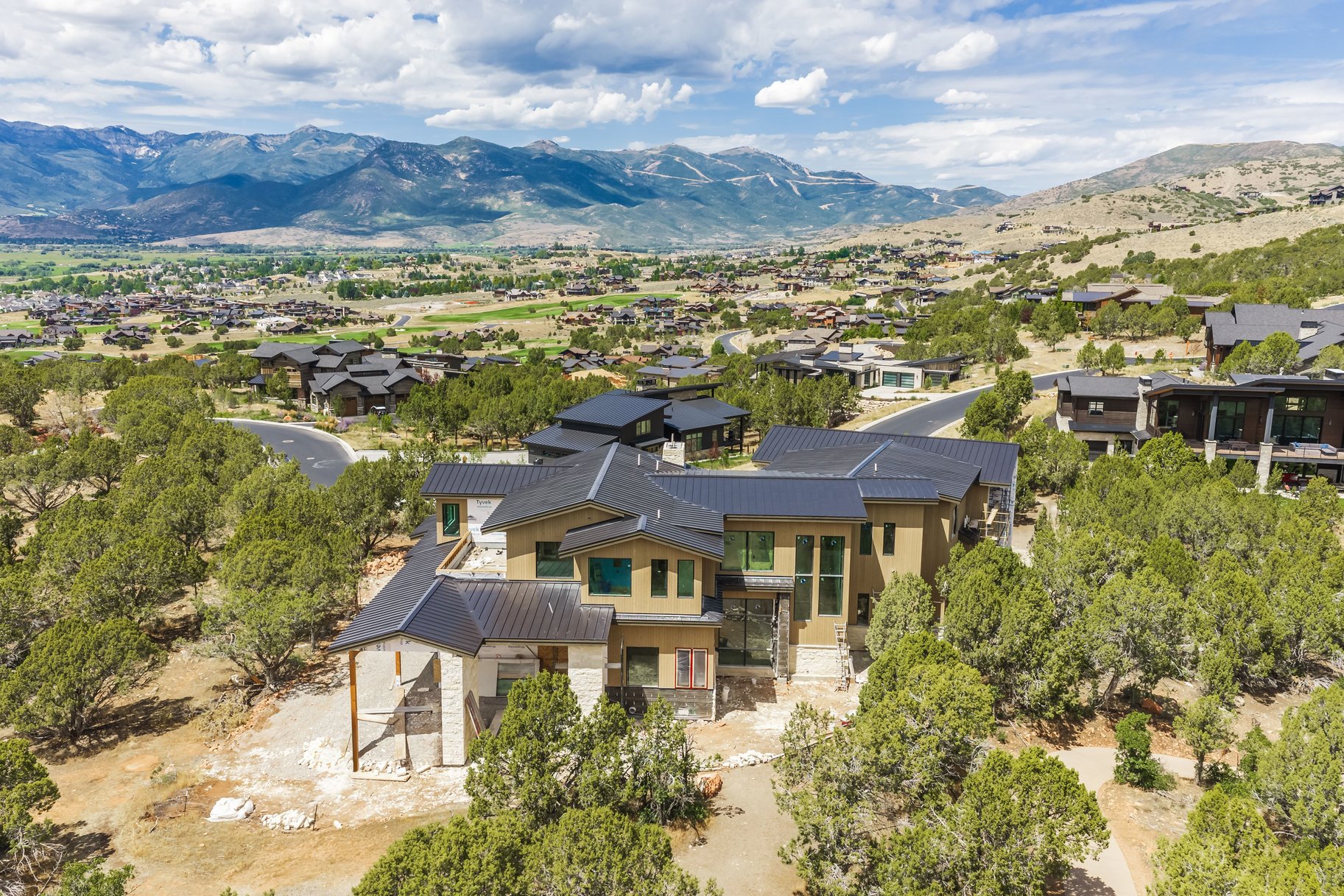 Luxury on Top of the Red Ledges - 物件實景