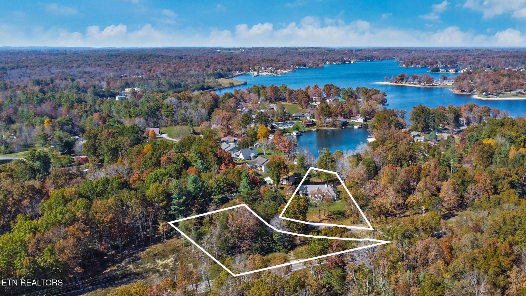 Crossville, Tennessee, 38572, United States, 3 Bedrooms Bedrooms, ,4 BathroomsBathrooms,Residential,For Sale,1977432