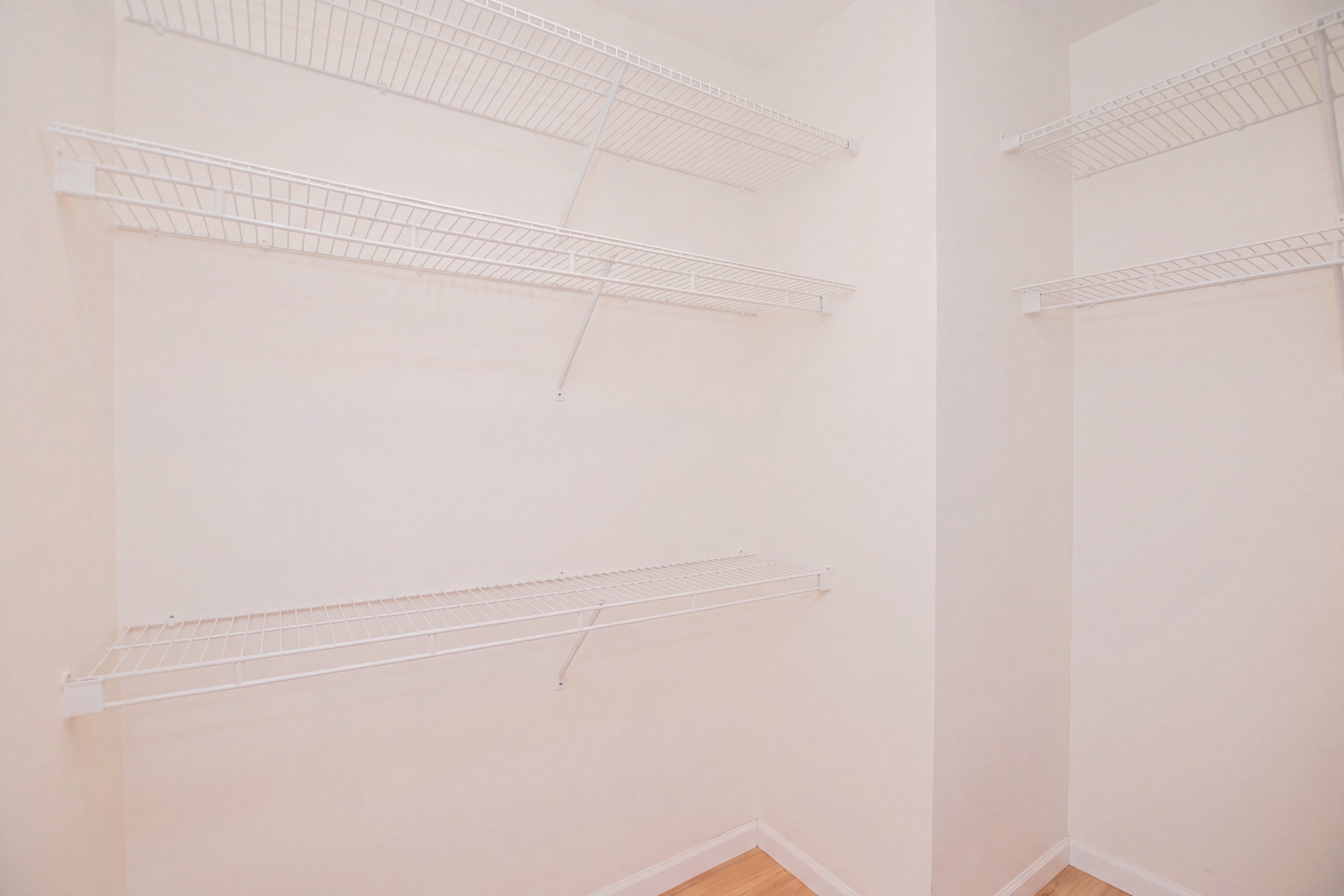  1155 Warburton Avenue - 物件實景