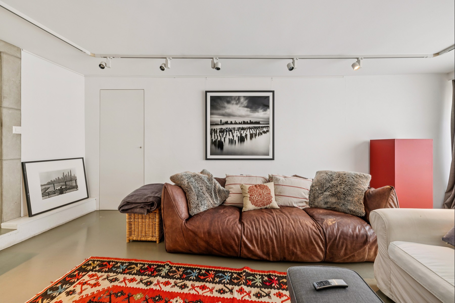  Charming home with a pool and investment potential - 物件實景