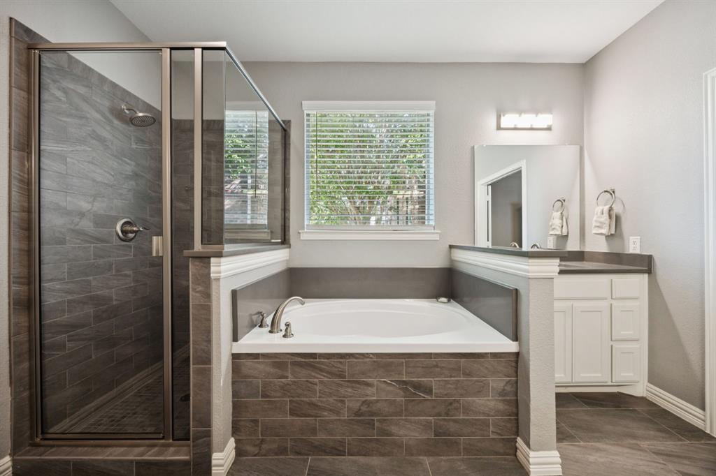 Rockwall, Texas, 75087, United States, 5 Bedrooms Bedrooms, ,4 BathroomsBathrooms,Residential,For Sale,1924975