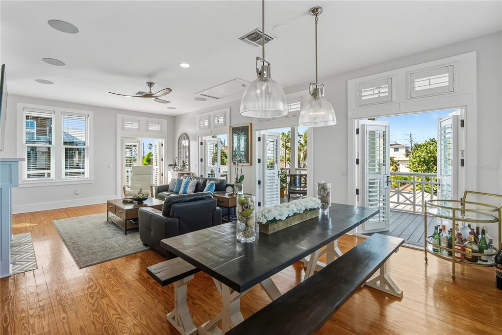 Treasure Island, Florida, 33706, United States, 3 Bedrooms Bedrooms, ,4 BathroomsBathrooms,Residential,For Sale,2003283