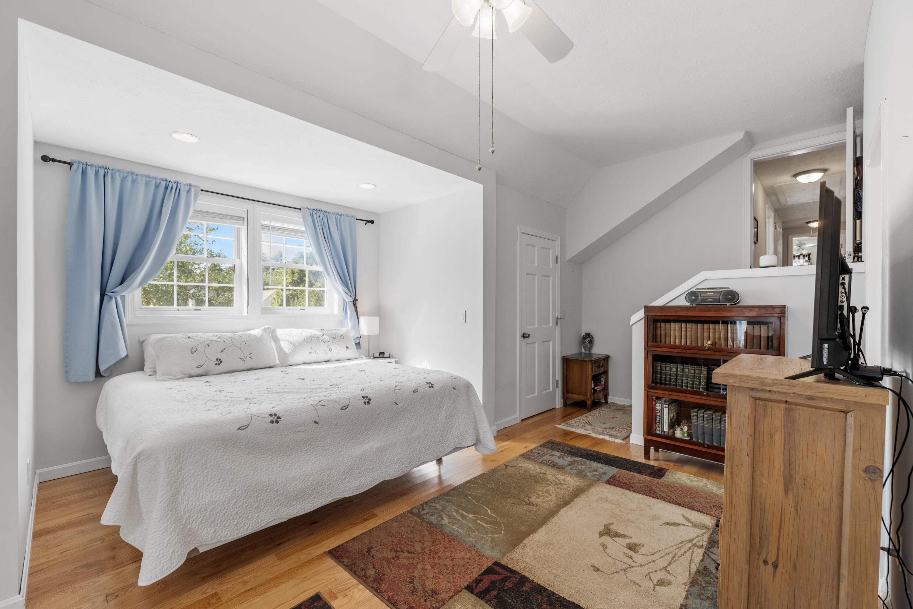 Kennebunk, Maine, 04043, United States, 4 Bedrooms Bedrooms, ,3 BathroomsBathrooms,Residential,For Sale,1901134