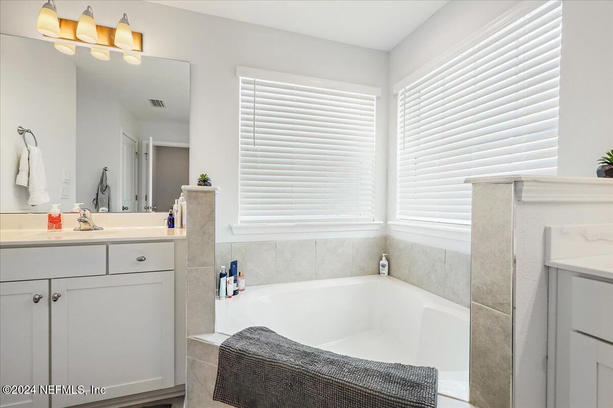 Orange Park, Florida, 32065, United States, 4 Bedrooms Bedrooms, ,4 BathroomsBathrooms,Residential,For Sale,1947633