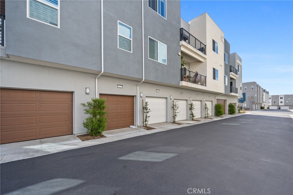 Irvine, California, 92618, United States, 1 Bedroom Bedrooms, ,1 BathroomBathrooms,Residential,For Sale,1707391