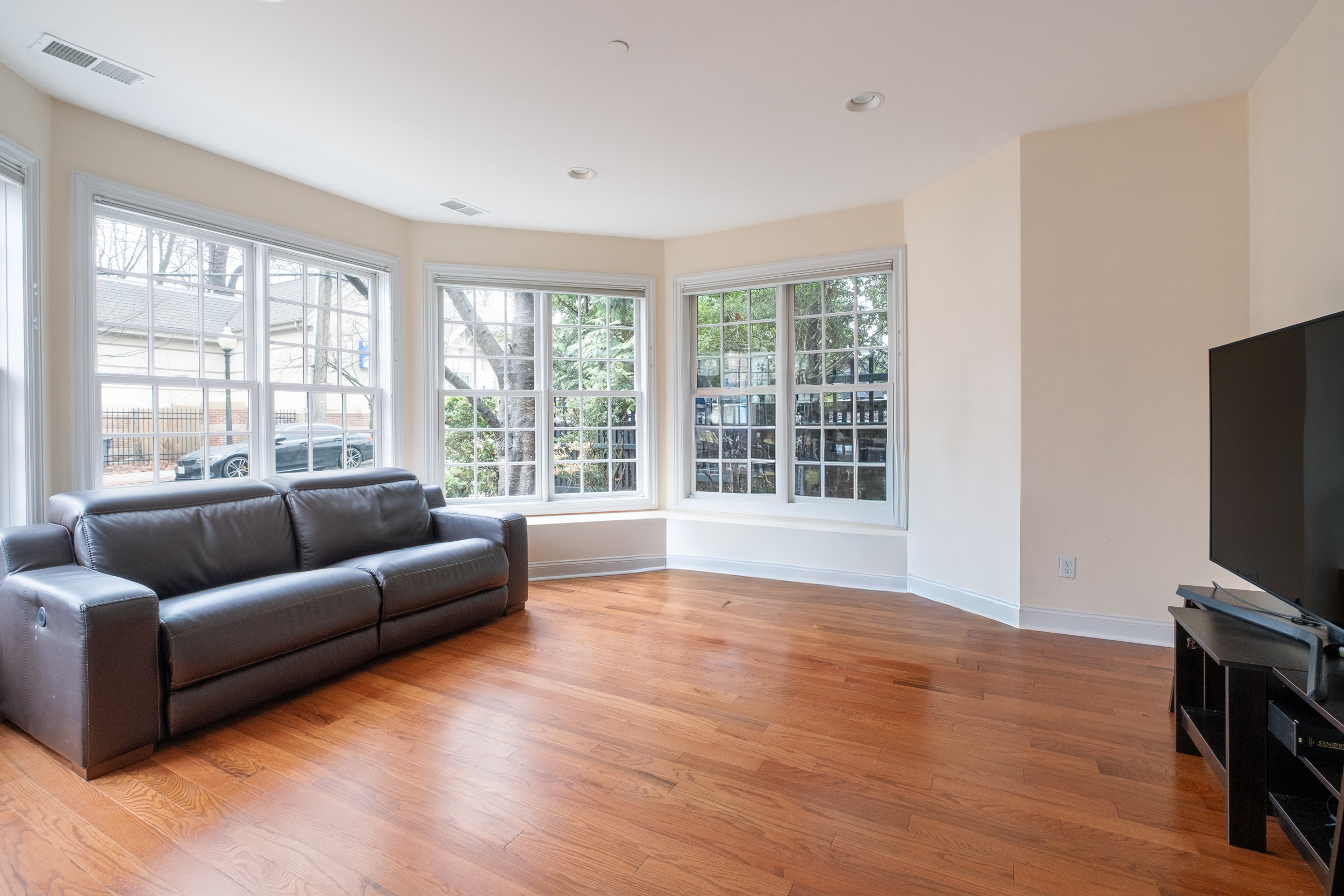  31 1st Street - 物件實景