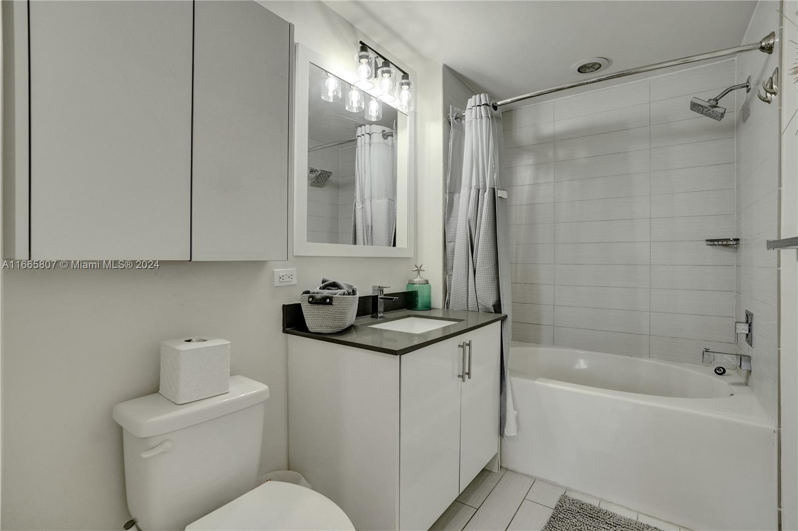999 SW 1st Ave Unit 1807, Miami, Florida, 33130, United States, 2 Bedrooms Bedrooms, ,2 BathroomsBathrooms,Residential,For Sale,999 SW 1st Ave Unit 1807,1632303