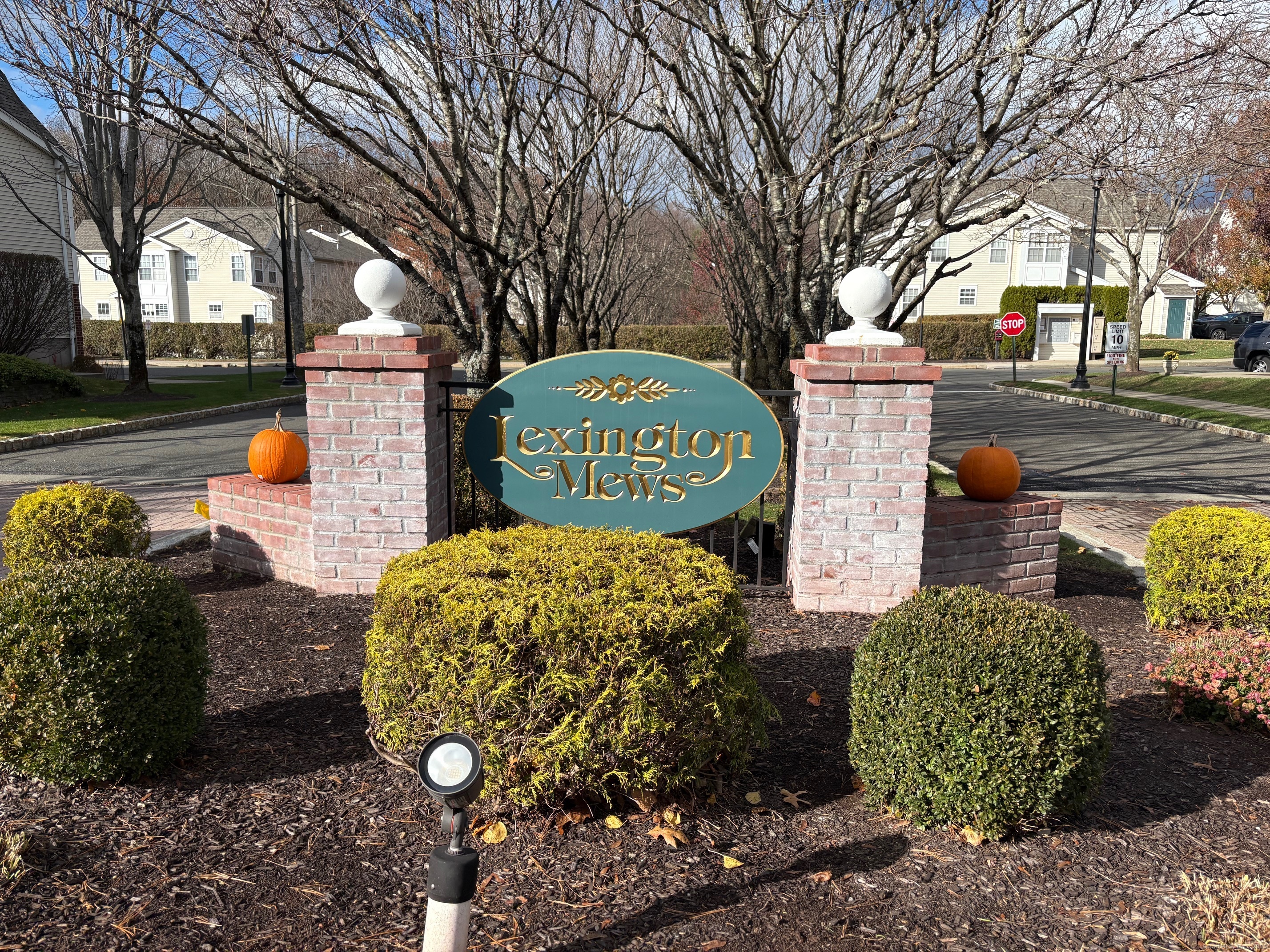 Danbury, Connecticut, 06811, United States, 3 Bedrooms Bedrooms, ,3 BathroomsBathrooms,Residential,For Sale,1998226