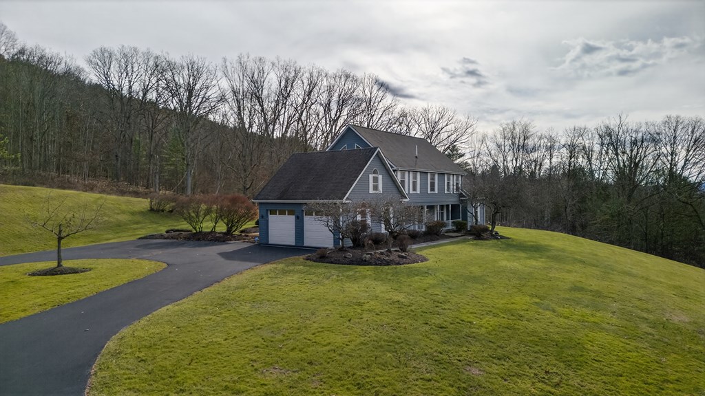 Athens, Pennsylvania, 18840, United States, 3 Bedrooms Bedrooms, ,3 BathroomsBathrooms,Residential,For Sale,1998184