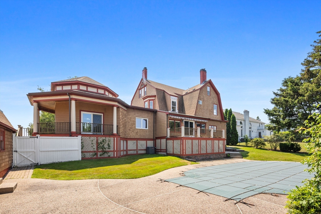 Marblehead, Massachusetts, 01945, United States, 7 Bedrooms Bedrooms, ,5 BathroomsBathrooms,Residential,For Sale,1895624