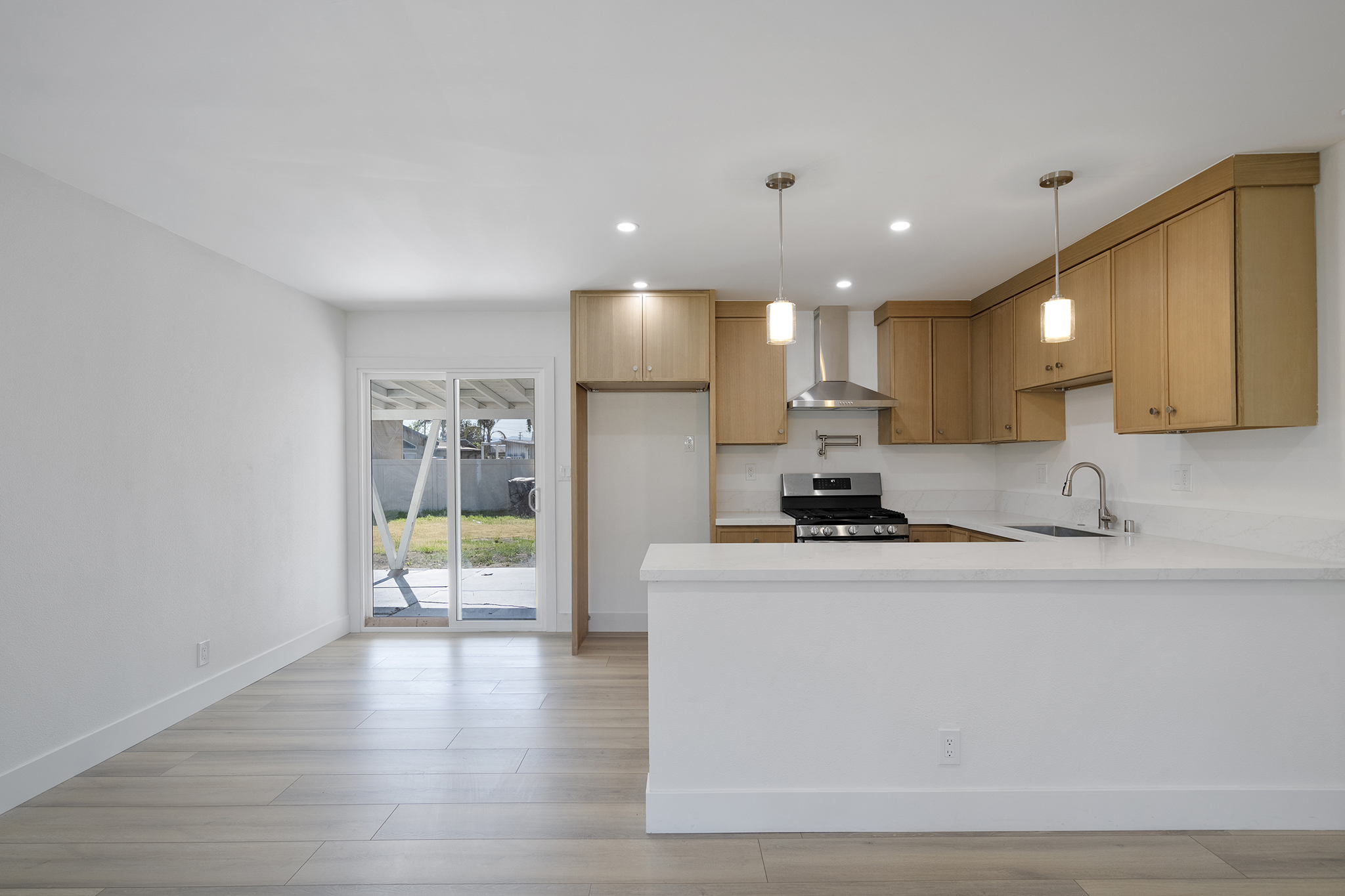 Riverside, California, 92503, United States, 3 Bedrooms Bedrooms, ,2 BathroomsBathrooms,Residential,For Sale,2015338