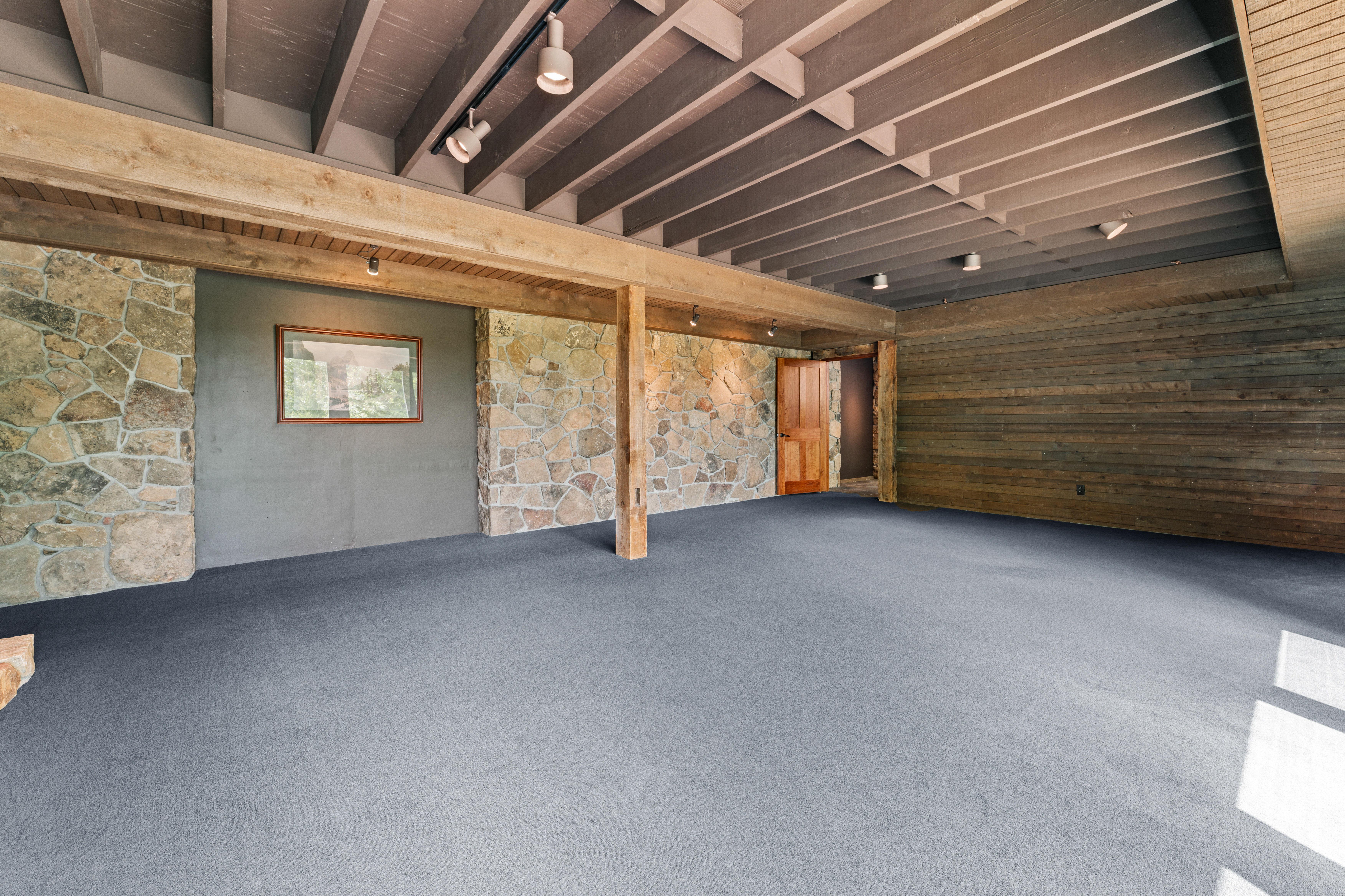  Striking Custom Home Set on 3.49 Private Acres in Wildwood - 物件實景