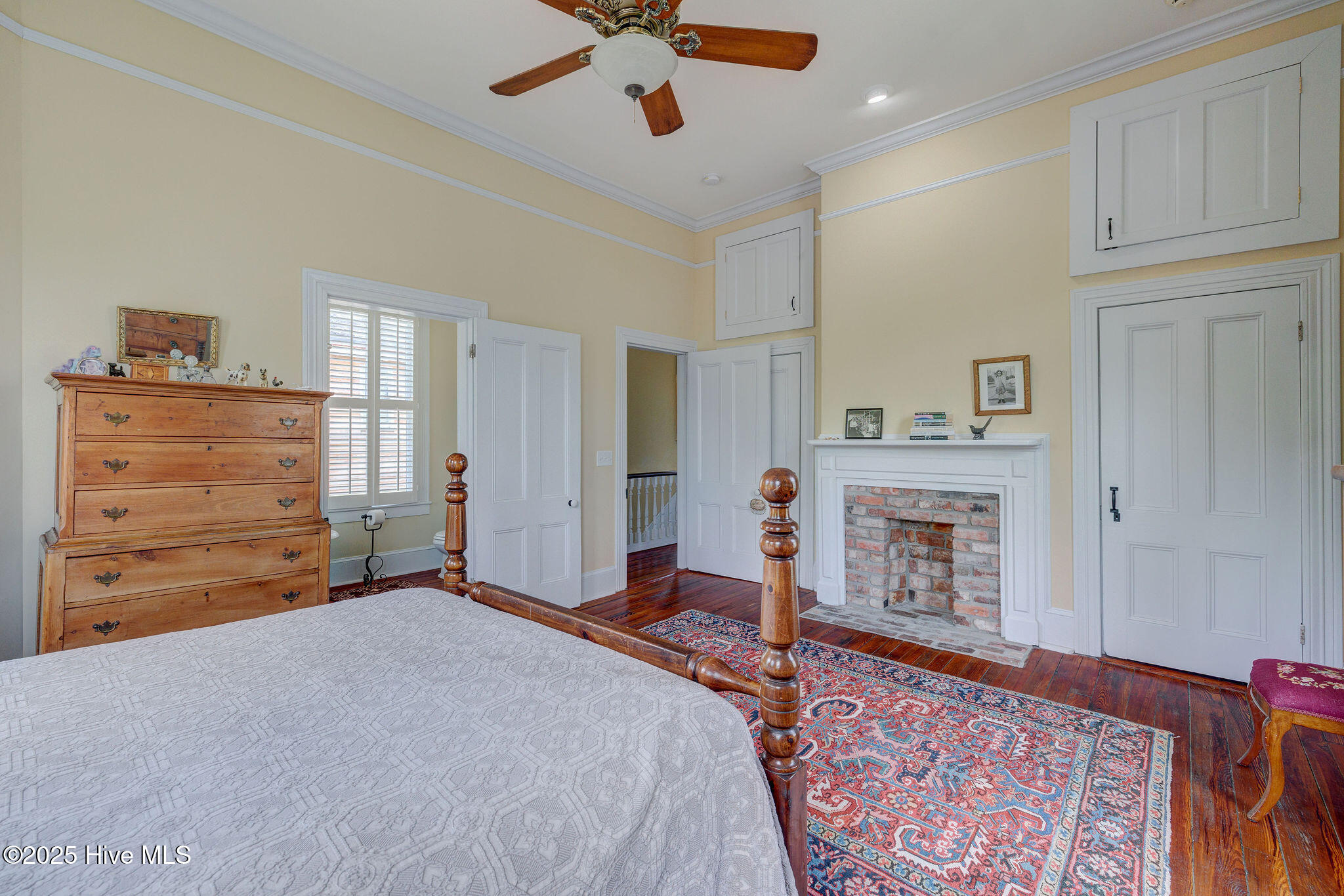 Wilmington, North Carolina, 28401, United States, 4 Bedrooms Bedrooms, ,3 BathroomsBathrooms,Residential,For Sale,1874502