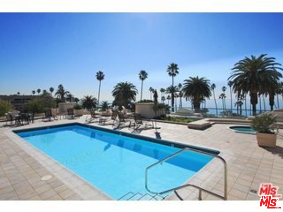 Santa Monica, California, 90402, United States, 2 Bedrooms Bedrooms, ,2 BathroomsBathrooms,Residential,For Sale,1901318
