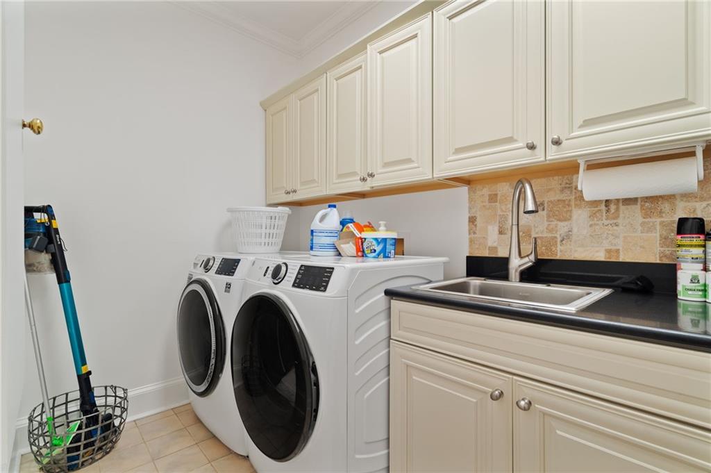 Big Canoe, Georgia, 30143, United States, 5 Bedrooms Bedrooms, ,6 BathroomsBathrooms,Residential,For Sale,1996415