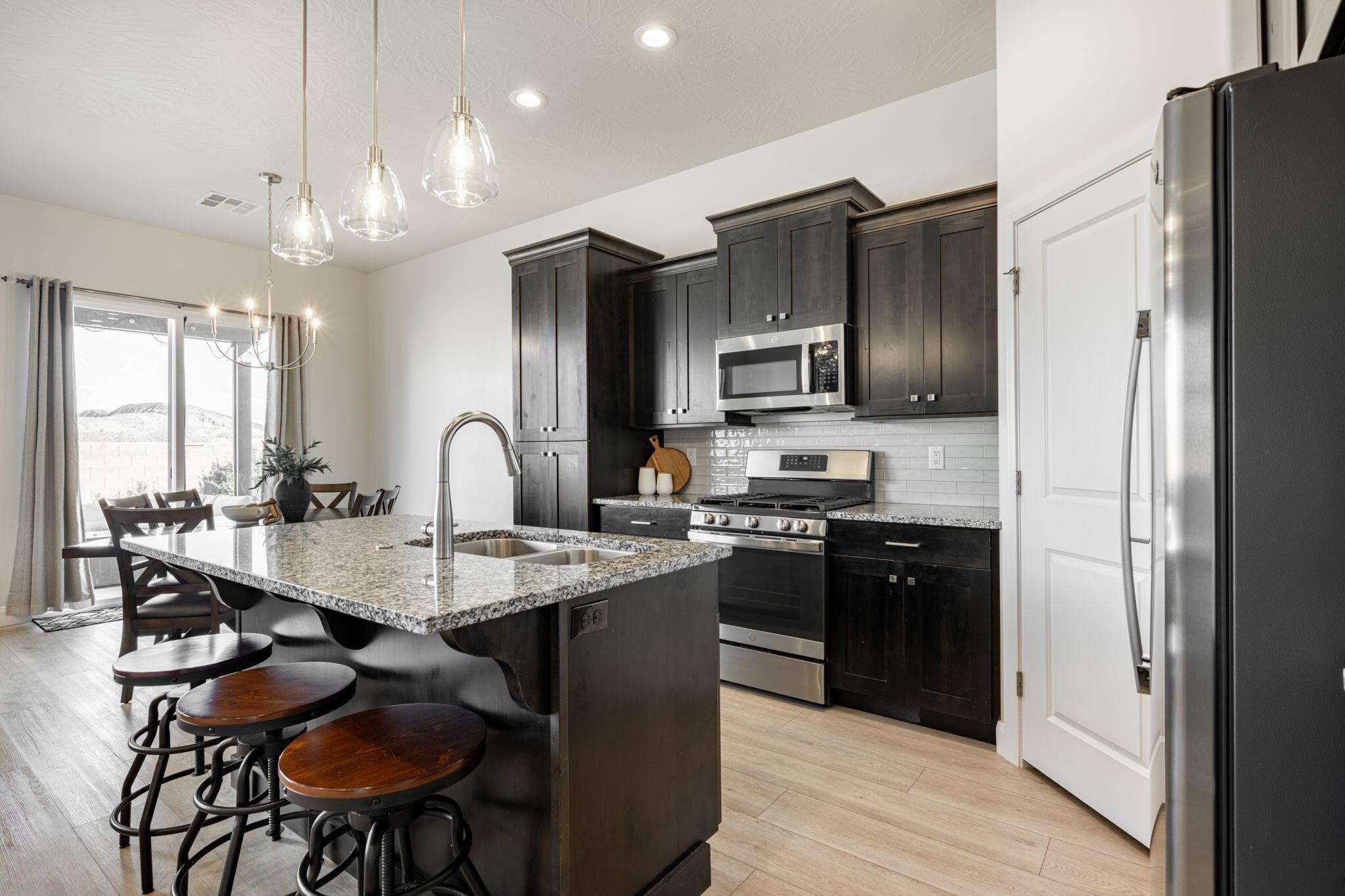 Washington, Utah, 84780, United States, 4 Bedrooms Bedrooms, ,2 BathroomsBathrooms,Residential,For Sale,2008144