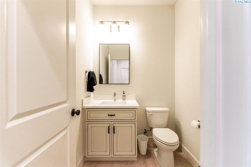 Pullman, Washington, 99163, United States, 4 Bedrooms Bedrooms, ,3 BathroomsBathrooms,Residential,For Sale,1794124
