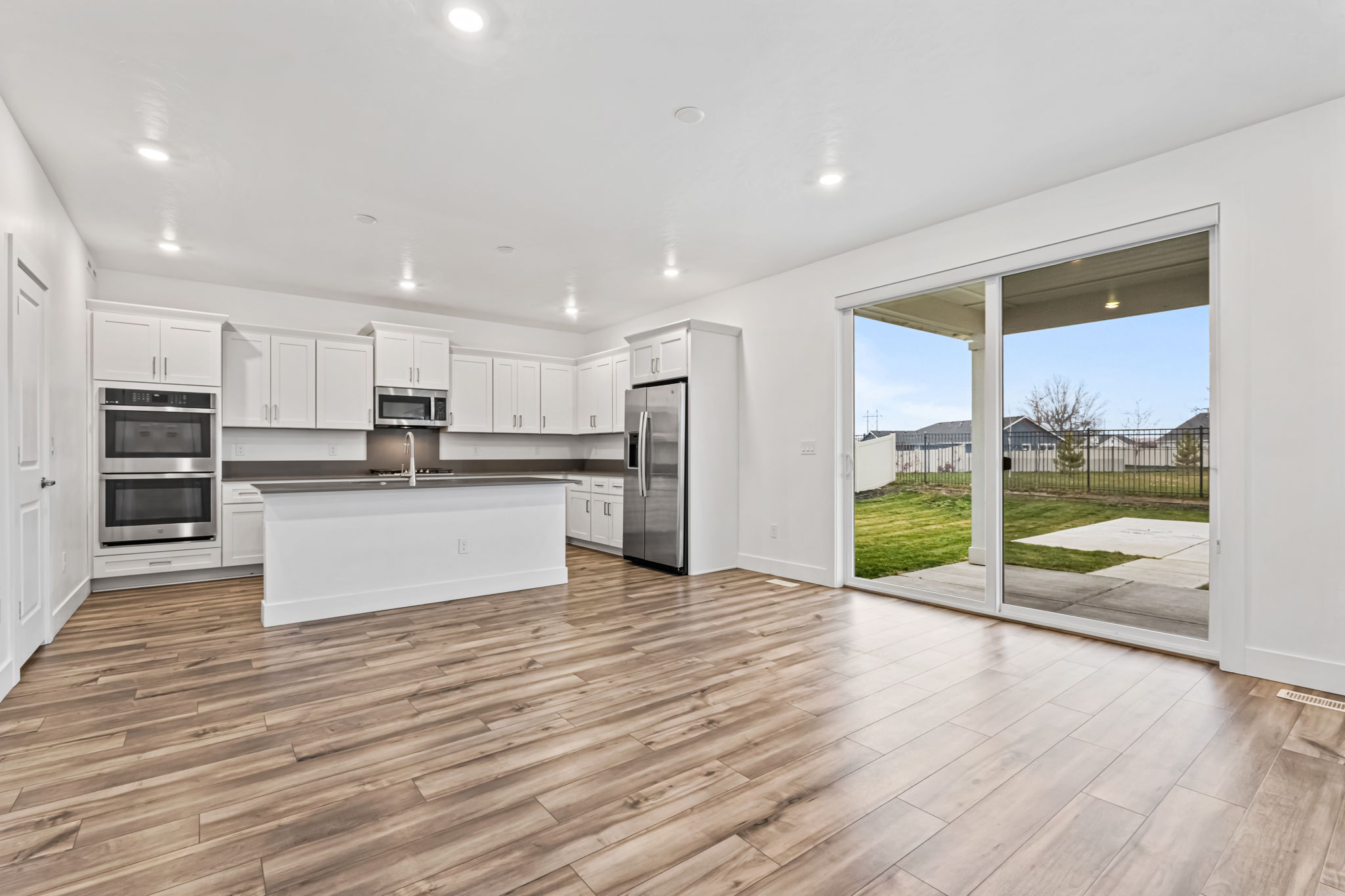 Caldwell, Idaho, 83607, United States, 4 Bedrooms Bedrooms, ,3 BathroomsBathrooms,Residential,For Sale,2005985