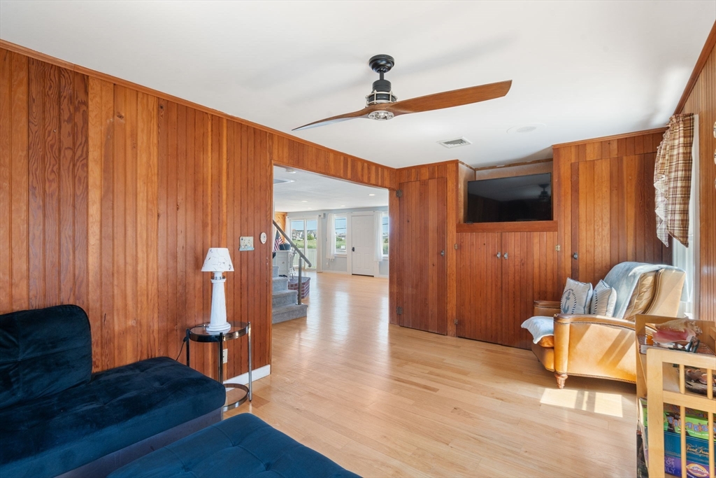 Scituate, Massachusetts, 02066, United States, 5 Bedrooms Bedrooms, ,3 BathroomsBathrooms,Residential,For Sale,1907747
