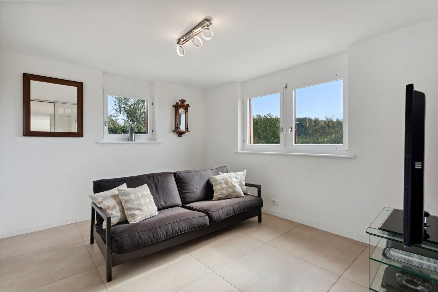  7.5-room family villa with separate 1.5-room studio, unobstructed view of the hi - 物件實景