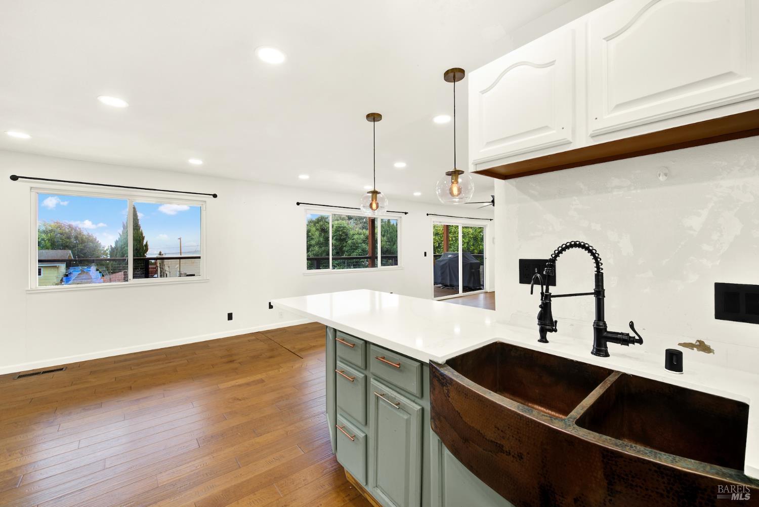 Benicia, California, 94510, United States, 4 Bedrooms Bedrooms, ,3 BathroomsBathrooms,Residential,For Sale,1989511