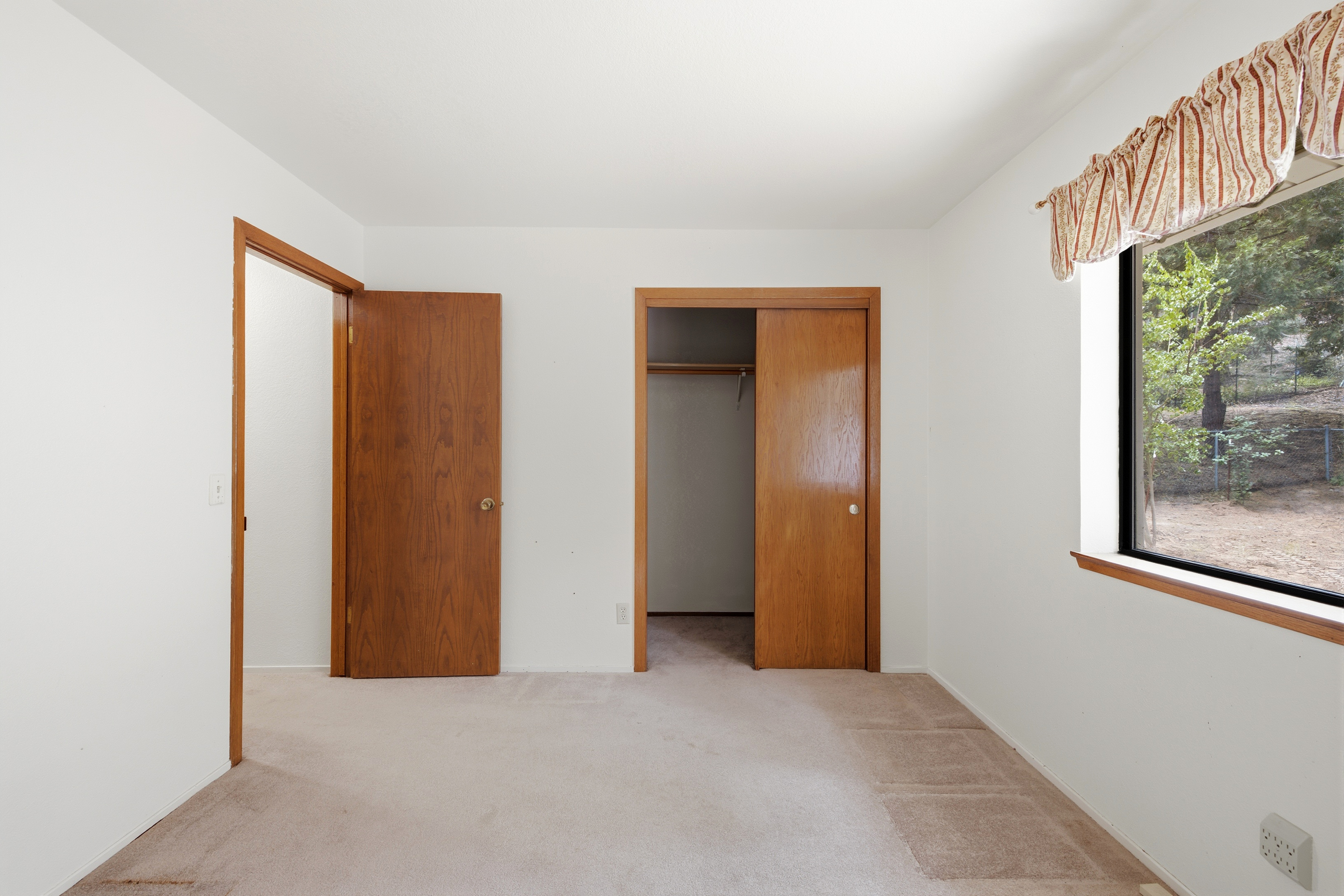  5648 Vacation Boulevard, Somerset, CA 95684 - 物件實景