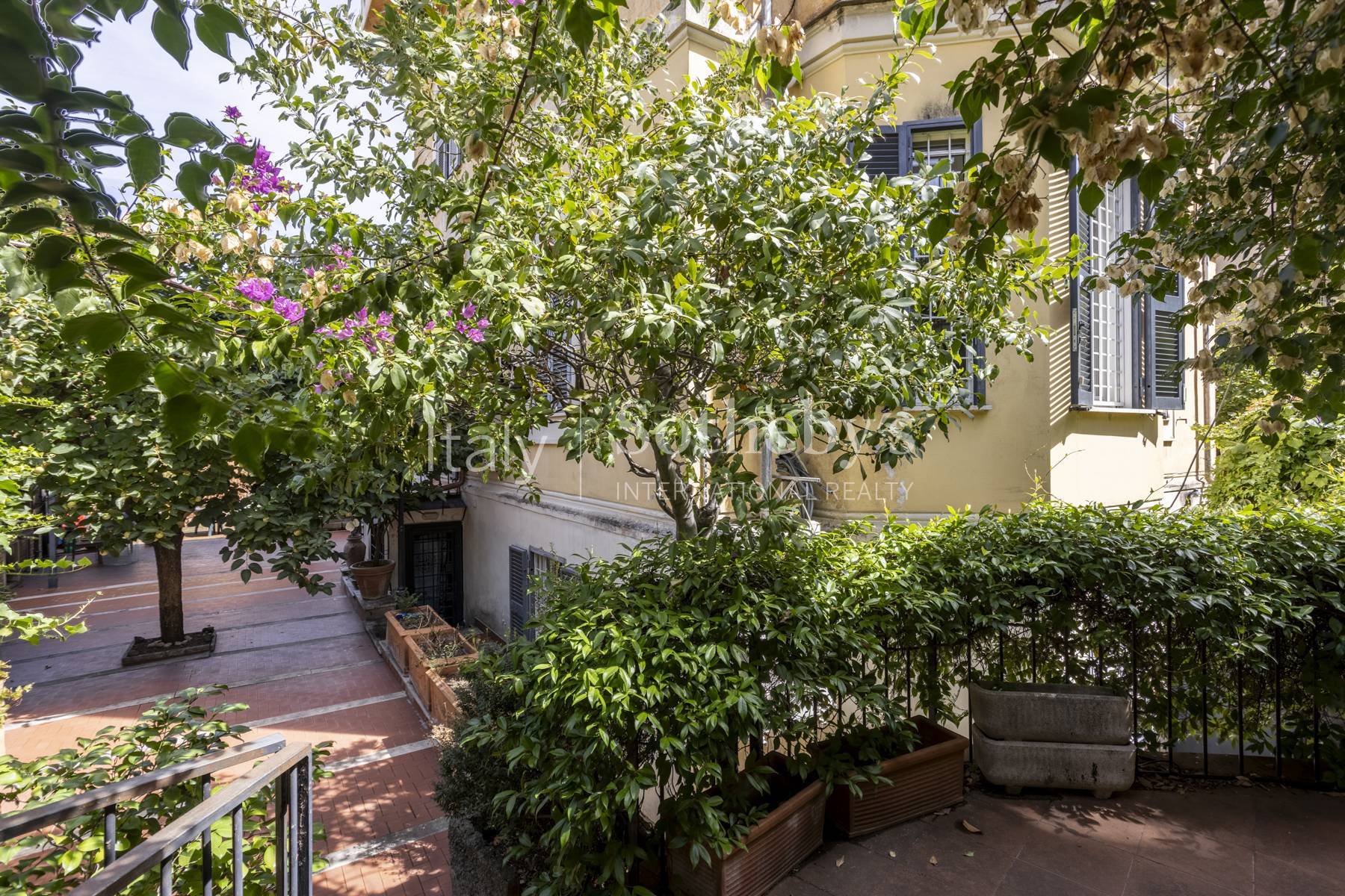 Elegant apartment with private garden - 物件實景