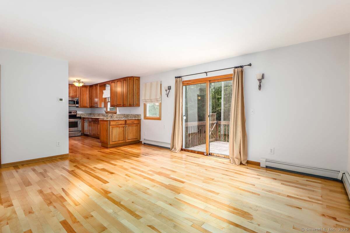 New Milford, Connecticut, 06776, United States, 3 Bedrooms Bedrooms, ,3 BathroomsBathrooms,Residential,For Sale,1958053