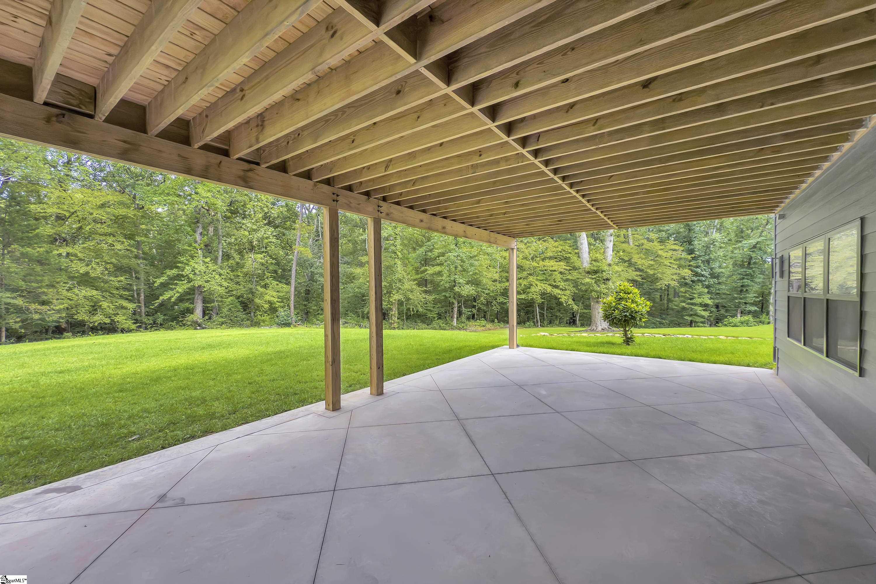 Simpsonville, South Carolina, 29681, United States, 5 Bedrooms Bedrooms, ,5 BathroomsBathrooms,Residential,For Sale,1913796