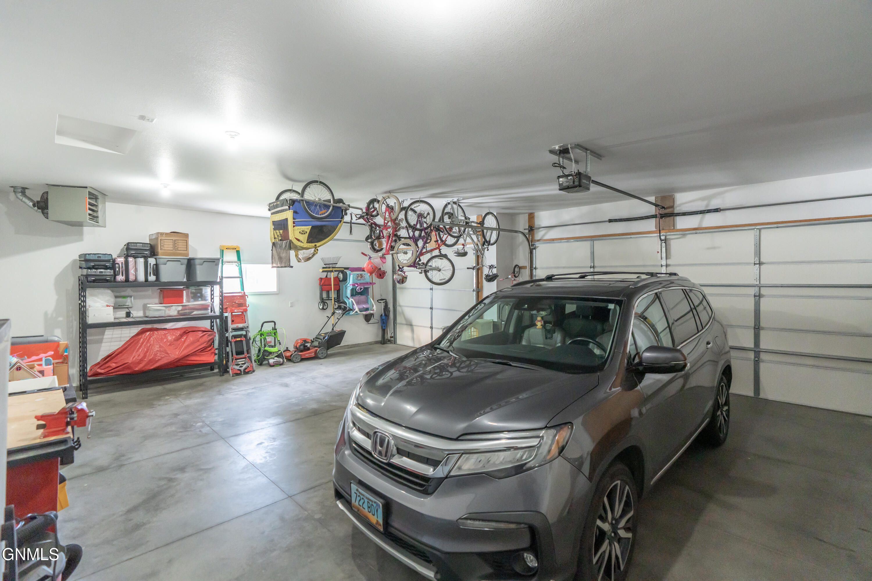 Bismarck, North Dakota, 58504, United States, 5 Bedrooms Bedrooms, ,2 BathroomsBathrooms,Residential,For Sale,1986096