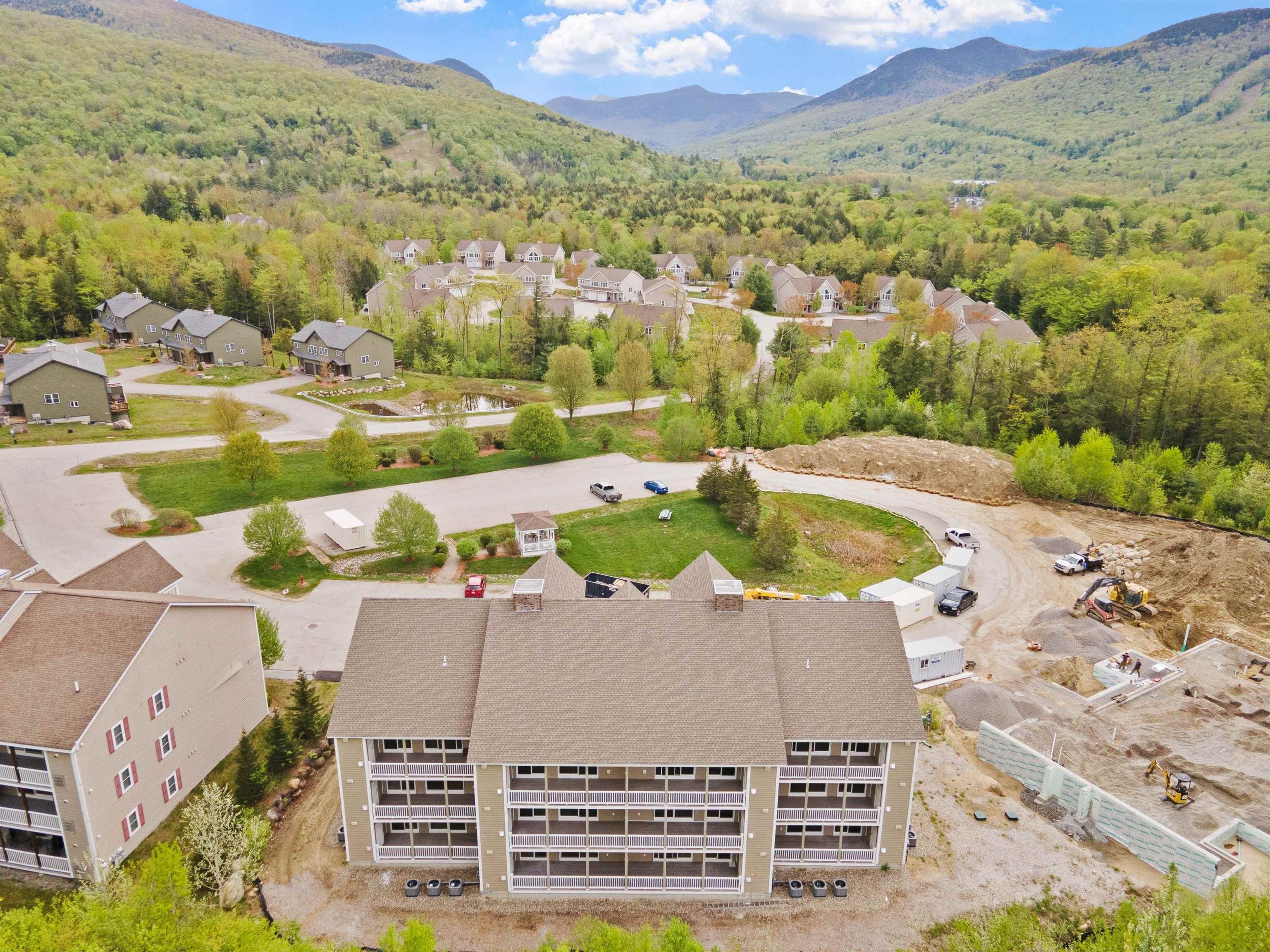 Lincoln, New Hampshire, 03251, United States, 3 Bedrooms Bedrooms, ,2 BathroomsBathrooms,Residential,For Sale,1980638