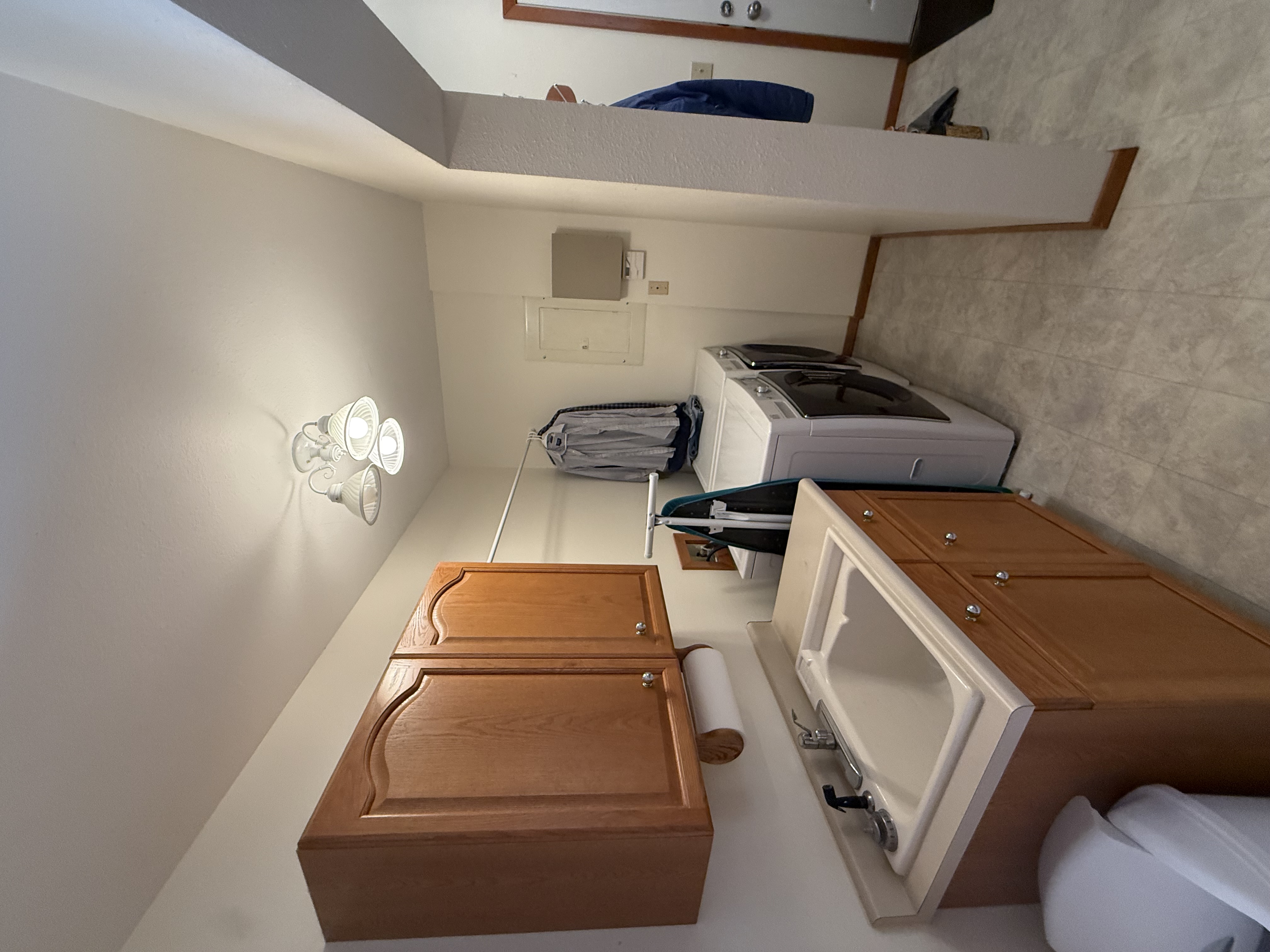 Sagle, Idaho, 83860, United States, 5 Bedrooms Bedrooms, ,4 BathroomsBathrooms,Residential,For Sale,1982064