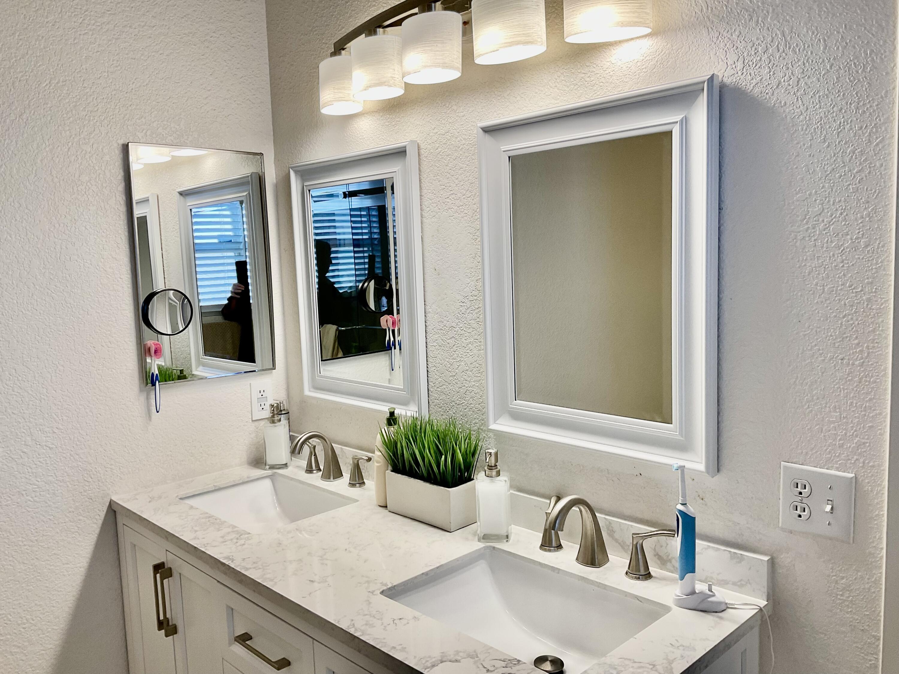 Cathedral City, California, 92234, United States, 3 Bedrooms Bedrooms, ,1 BathroomBathrooms,Residential,For Sale,1957820