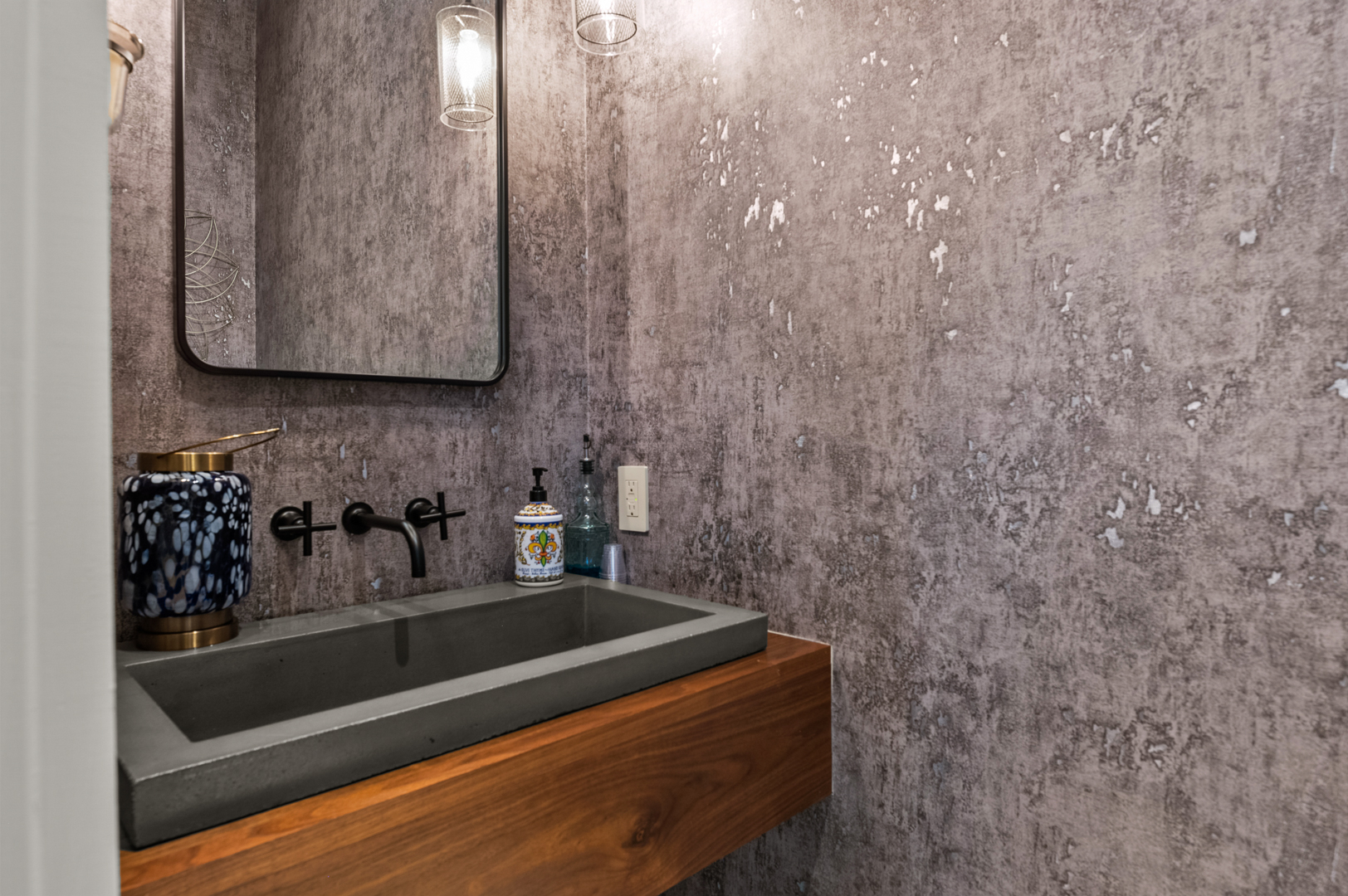 Wyomissing, Pennsylvania, 19610, United States, 3 Bedrooms Bedrooms, ,4 BathroomsBathrooms,Residential,For Sale,1985652