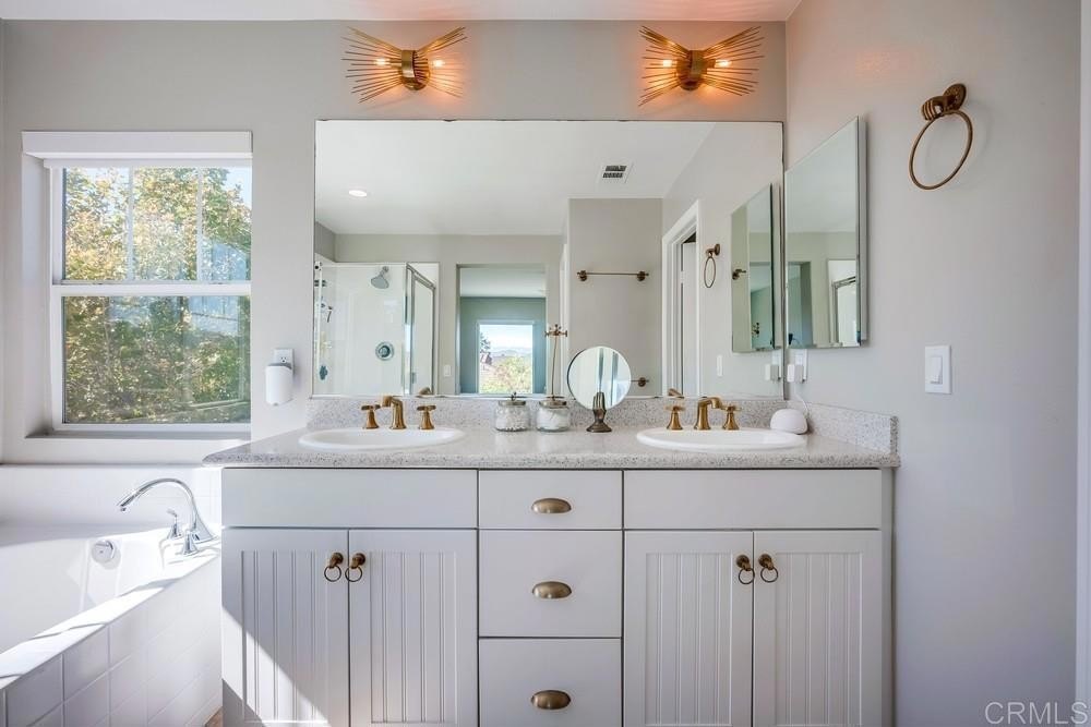 Murrieta, California, 92563, United States, 3 Bedrooms Bedrooms, ,3 BathroomsBathrooms,Residential,For Sale,1947093