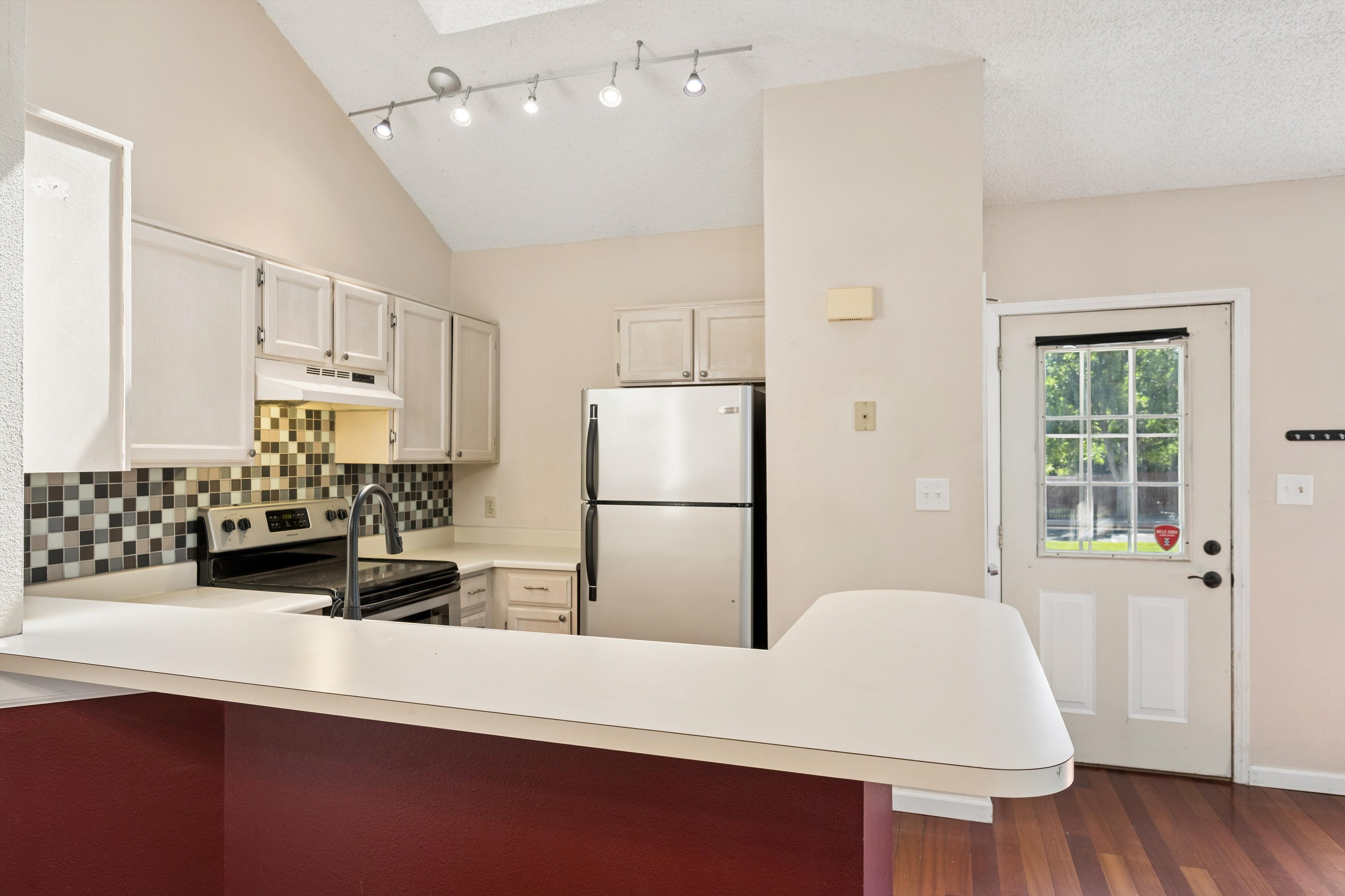  Cedar Bridge Townhome - 物件實景