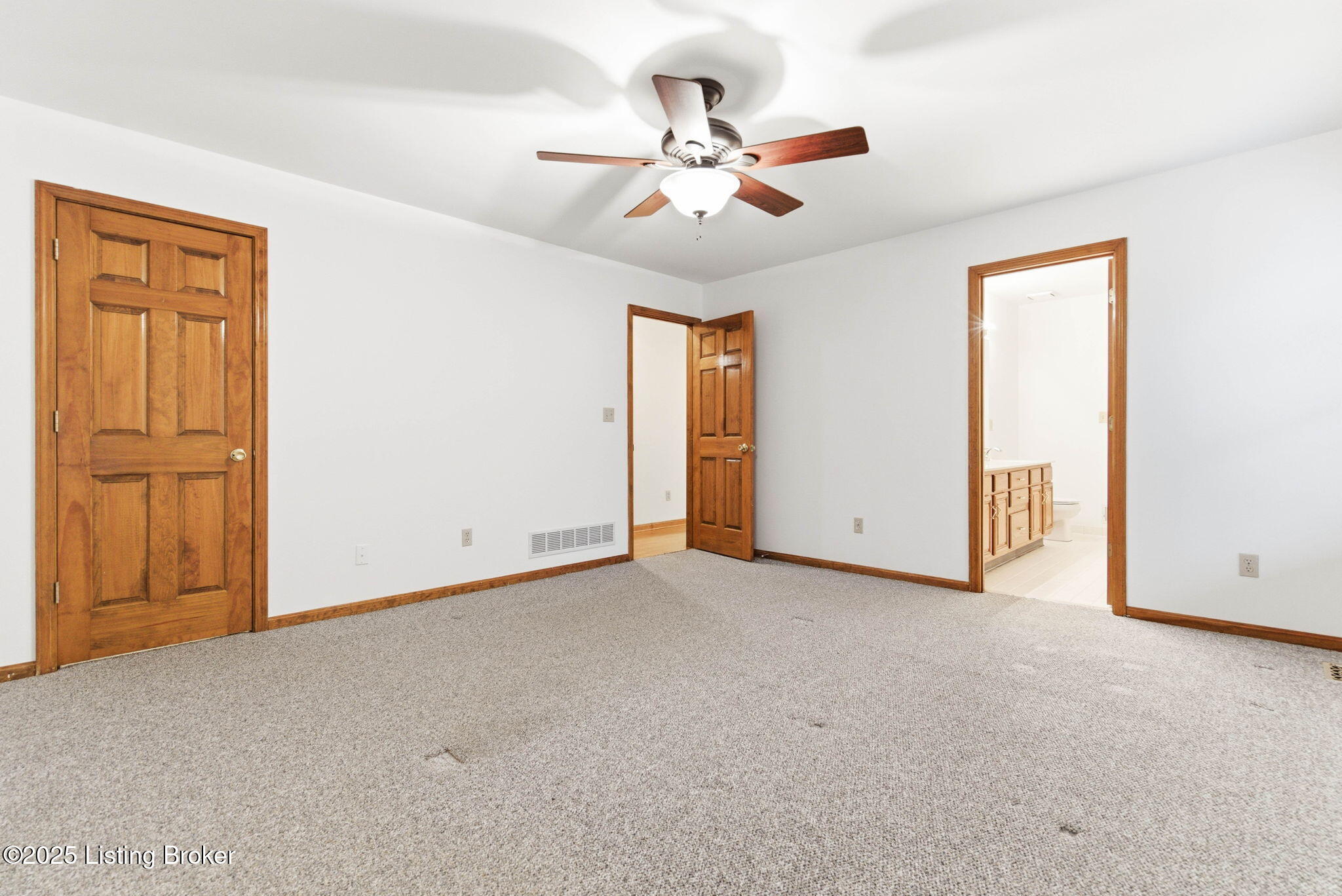 Prospect, Kentucky, 40059, United States, 3 Bedrooms Bedrooms, ,3 BathroomsBathrooms,Residential,For Sale,1996132