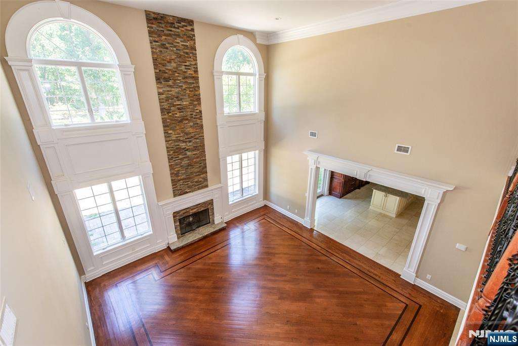 Paramus, New Jersey, 07652, United States, 6 Bedrooms Bedrooms, ,6 BathroomsBathrooms,Residential,For Sale,1947985