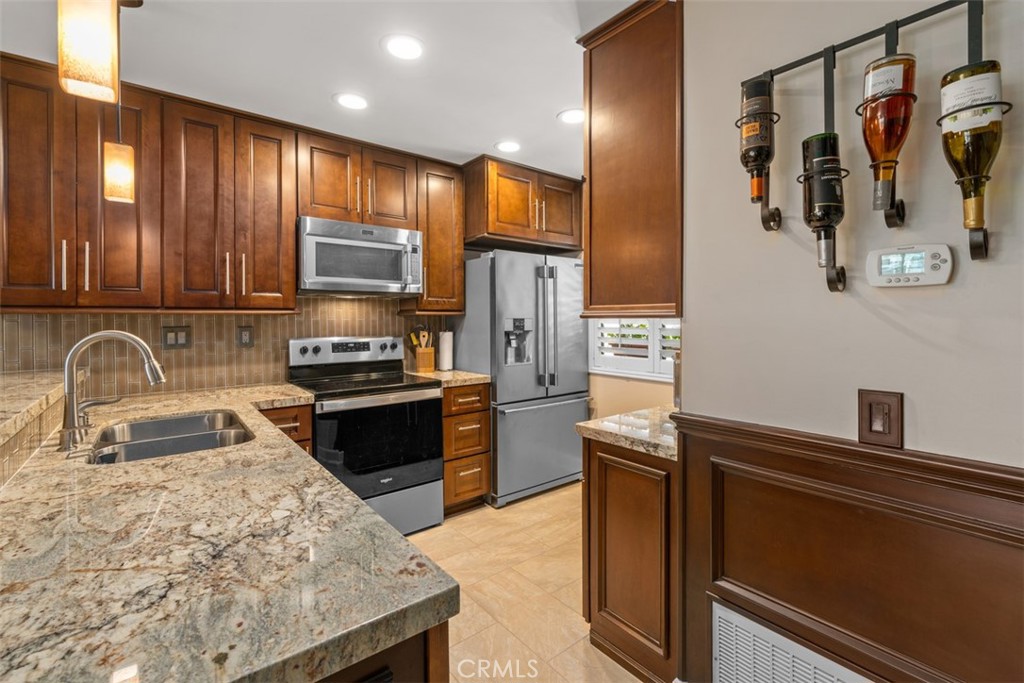 Irvine, California, 92620, United States, 1 Bedroom Bedrooms, ,2 BathroomsBathrooms,Residential,For Sale,1906882
