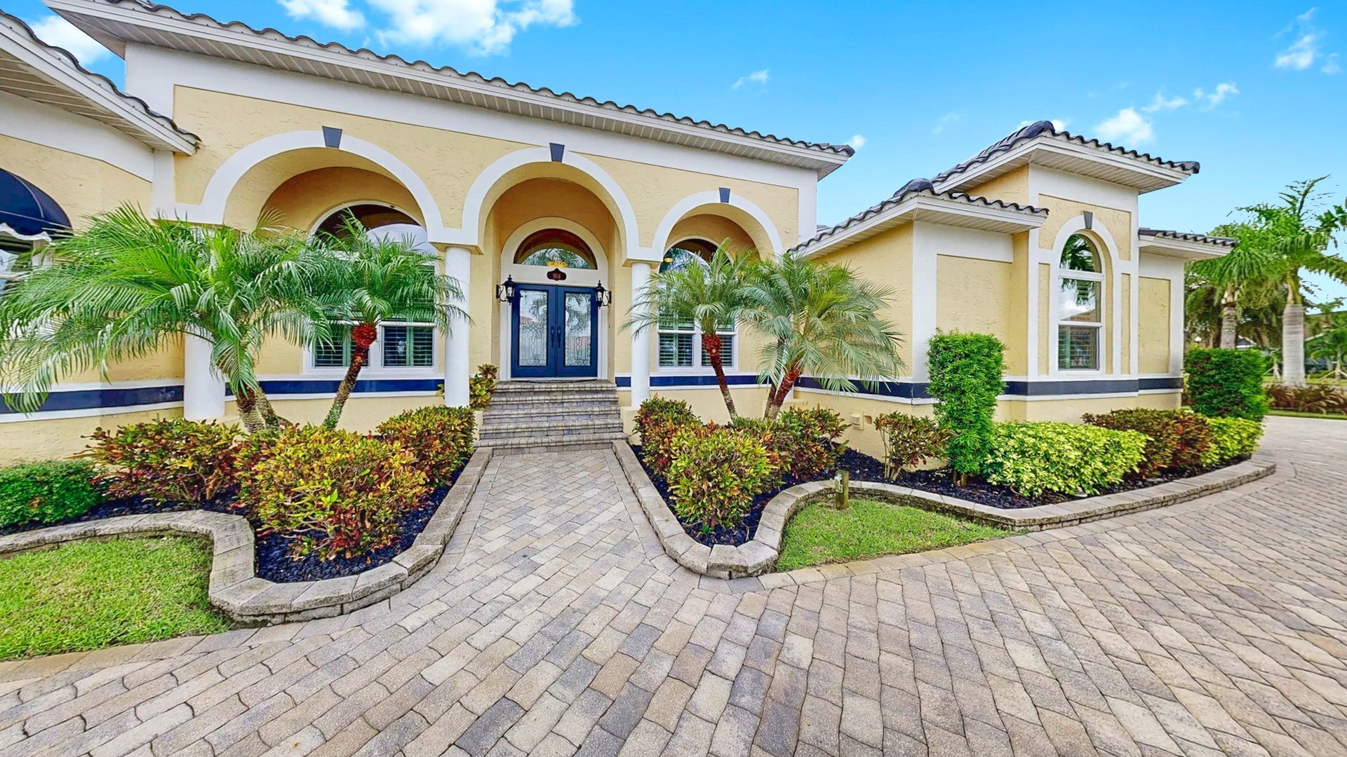 Apollo Beach, Florida, 33572, United States, 4 Bedrooms Bedrooms, ,4 BathroomsBathrooms,Residential,For Sale,1982499