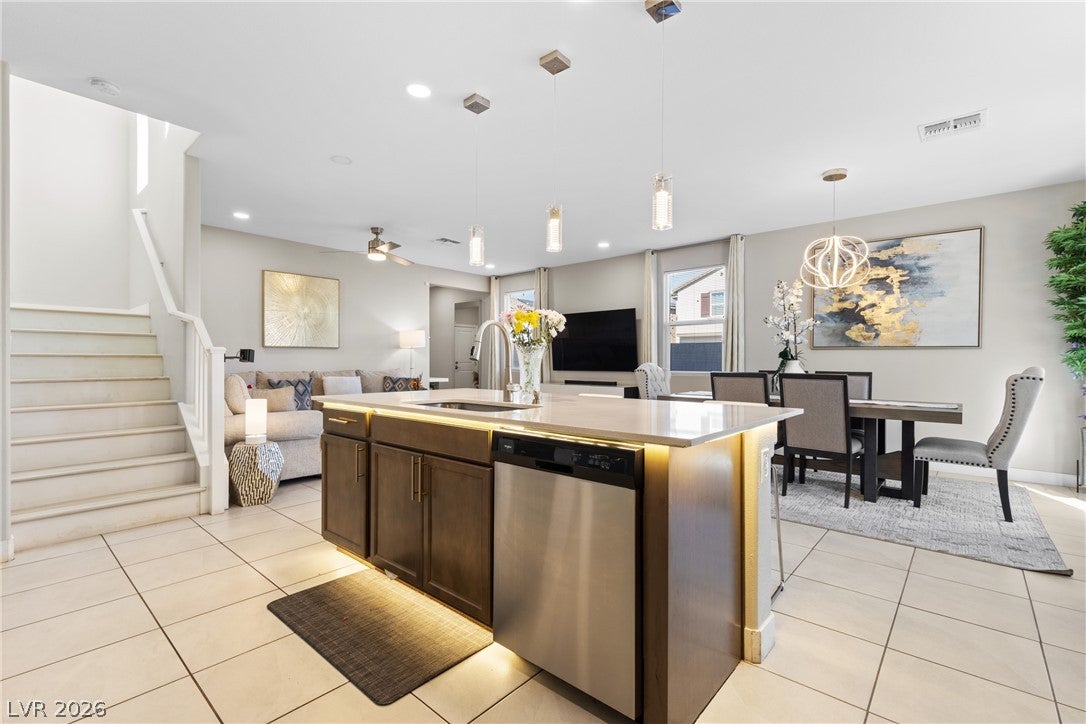Las Vegas, Nevada, 89141, United States, 3 Bedrooms Bedrooms, ,3 BathroomsBathrooms,Residential,For Sale,2032290