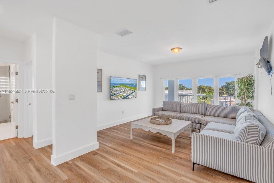 Key Largo, Florida, 33037, United States, 5 Bedrooms Bedrooms, ,3 BathroomsBathrooms,Residential,For Sale,2002061