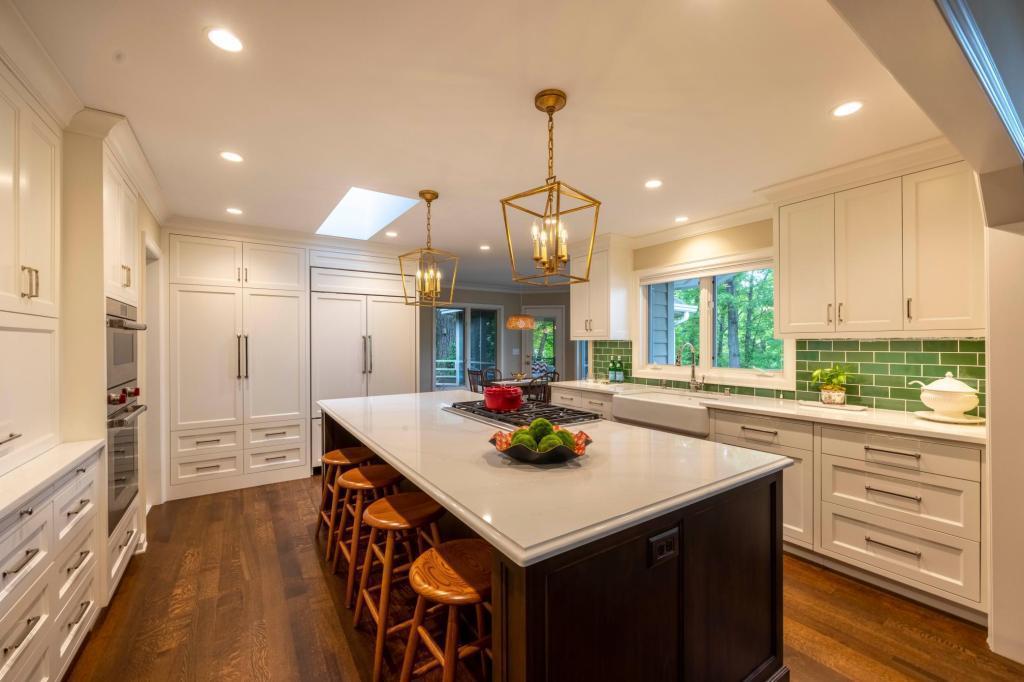 Mendota Heights, Minnesota, 55118, United States, 4 Bedrooms Bedrooms, ,3 BathroomsBathrooms,Residential,For Sale,1836960
