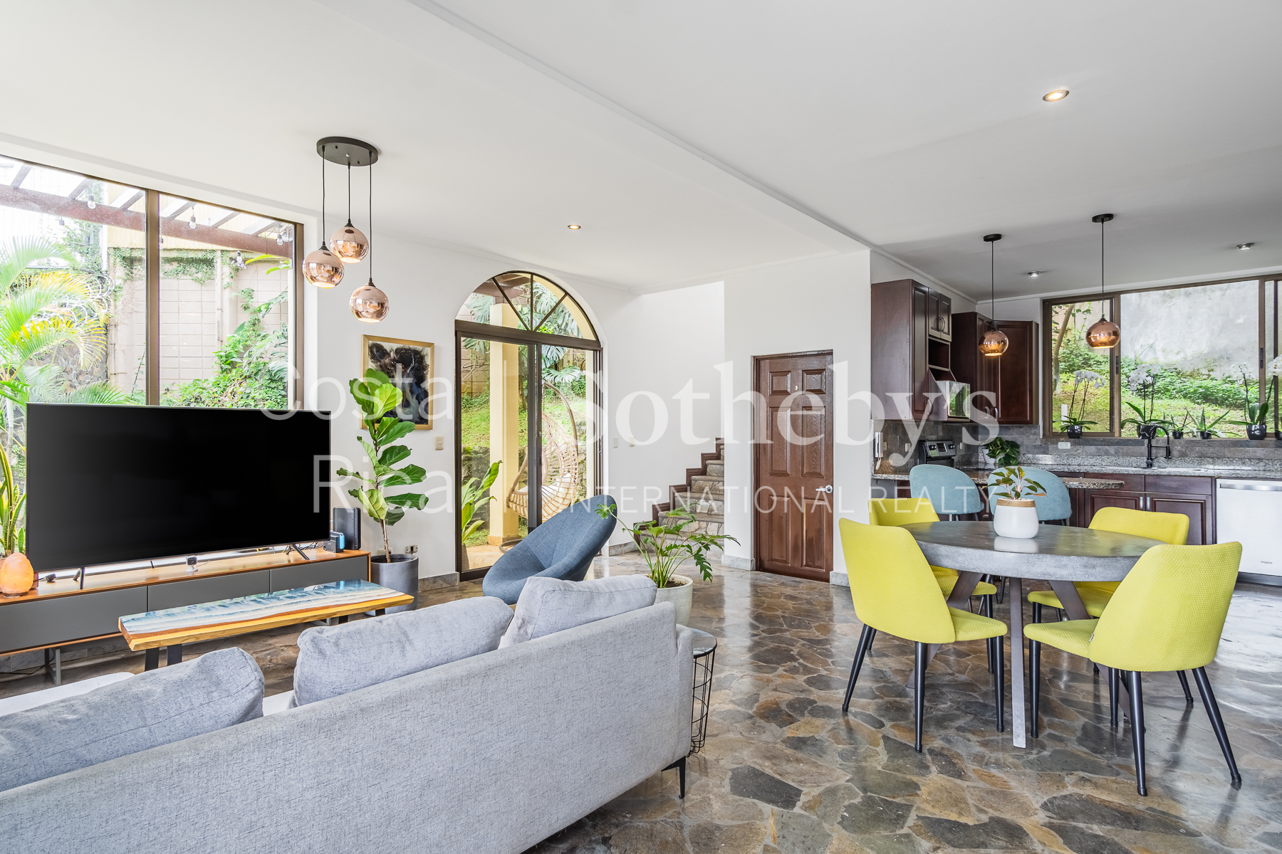  Stone Rock House And Apartment - 物件實景