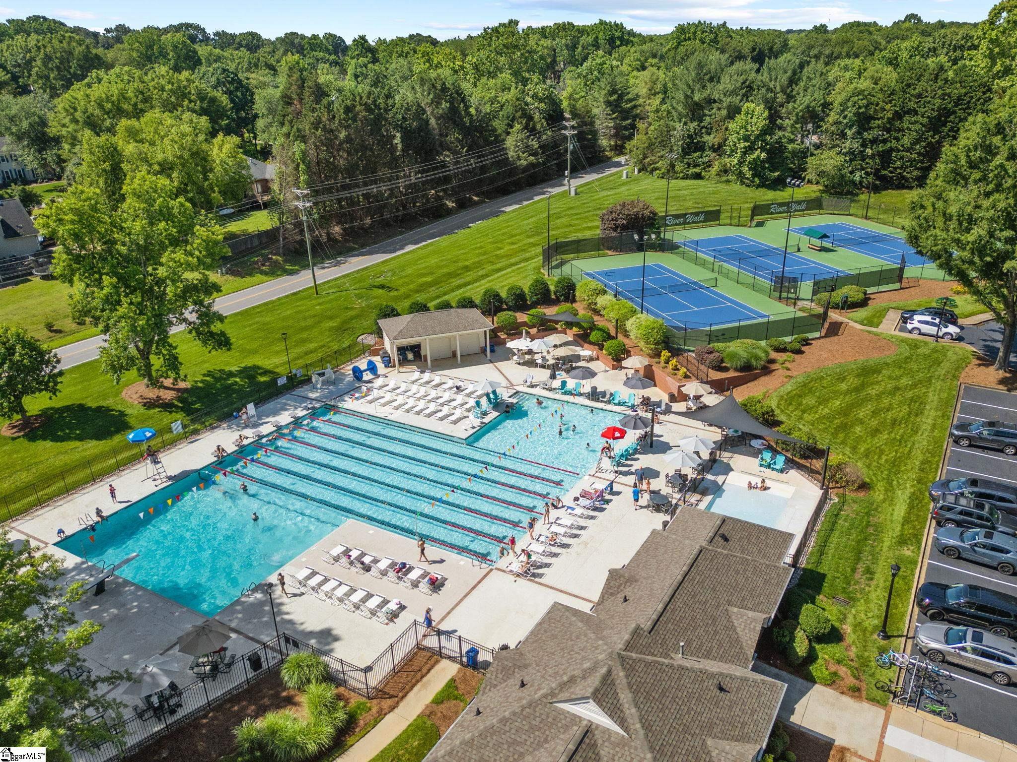 Simpsonville, South Carolina, 29681, United States, 5 Bedrooms Bedrooms, ,5 BathroomsBathrooms,Residential,For Sale,1988103