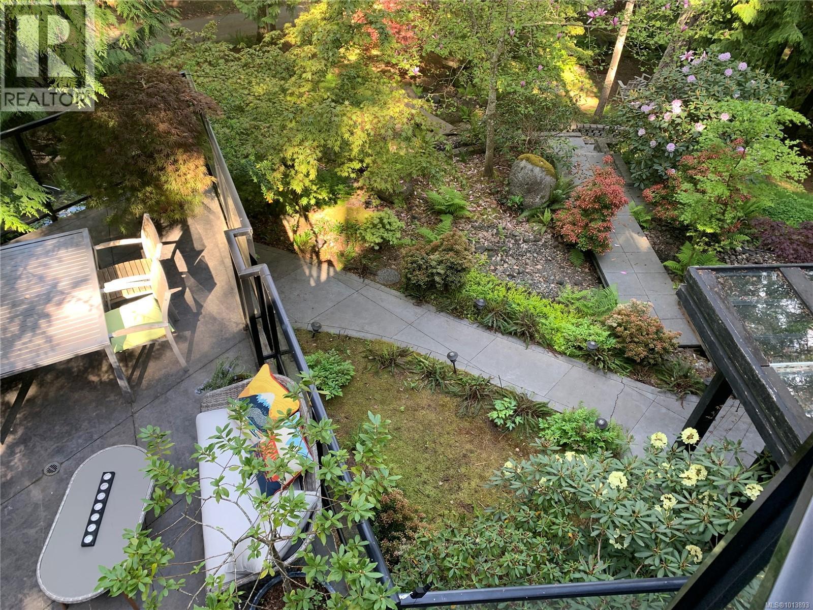 NORTH SAANICH, British Columbia, V8L 5K1, CA, 3 Bedrooms Bedrooms, ,3 BathroomsBathrooms,Residential,For Sale,1951213