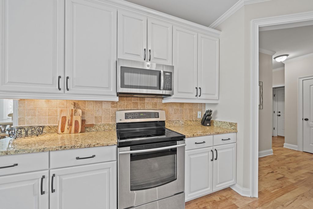 Eatonton, Georgia, 31024, United States, 3 Bedrooms Bedrooms, ,4 BathroomsBathrooms,Residential,For Sale,1885439
