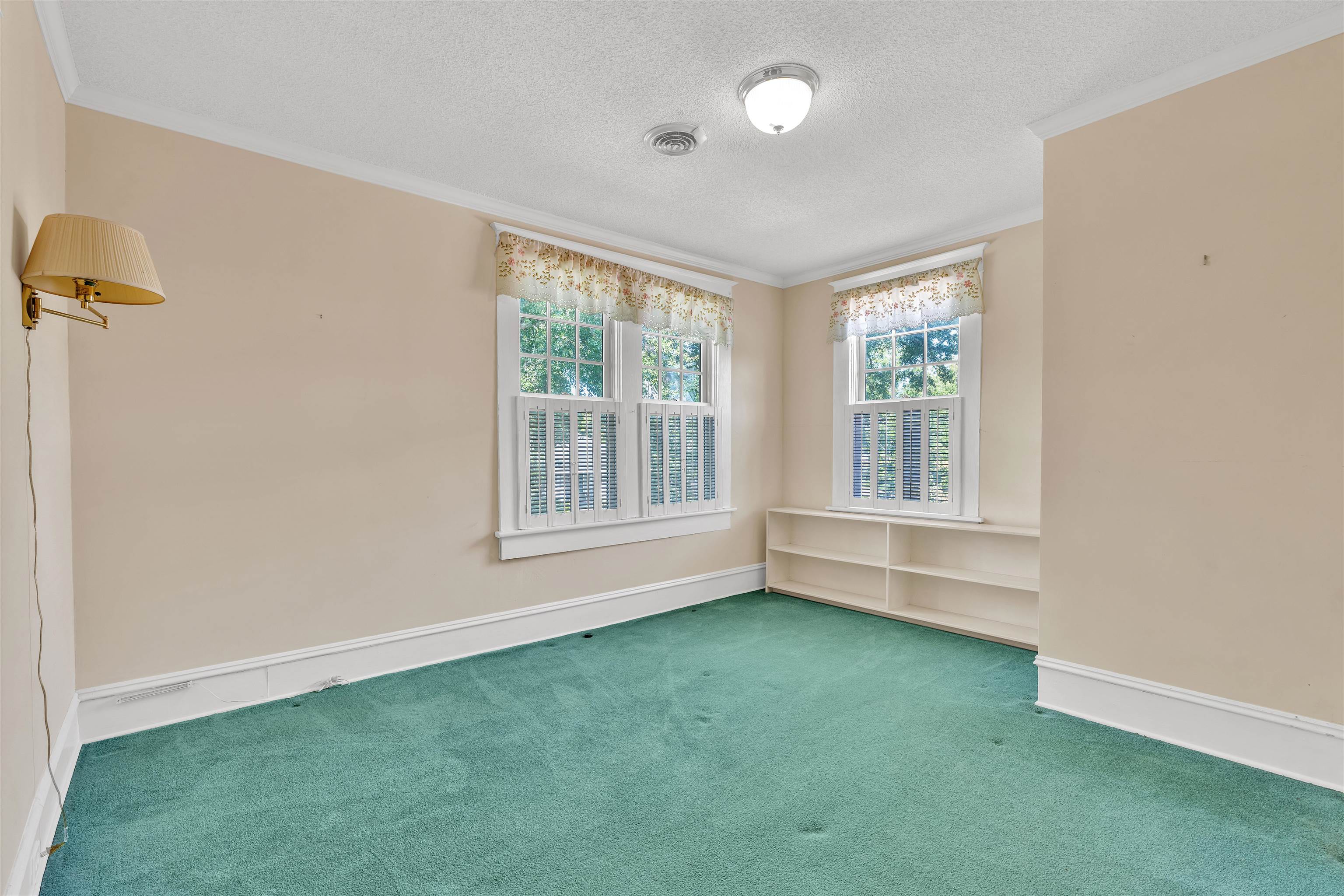 Spartanburg, South Carolina, 29302, United States, 4 Bedrooms Bedrooms, ,5 BathroomsBathrooms,Residential,For Sale,1919560