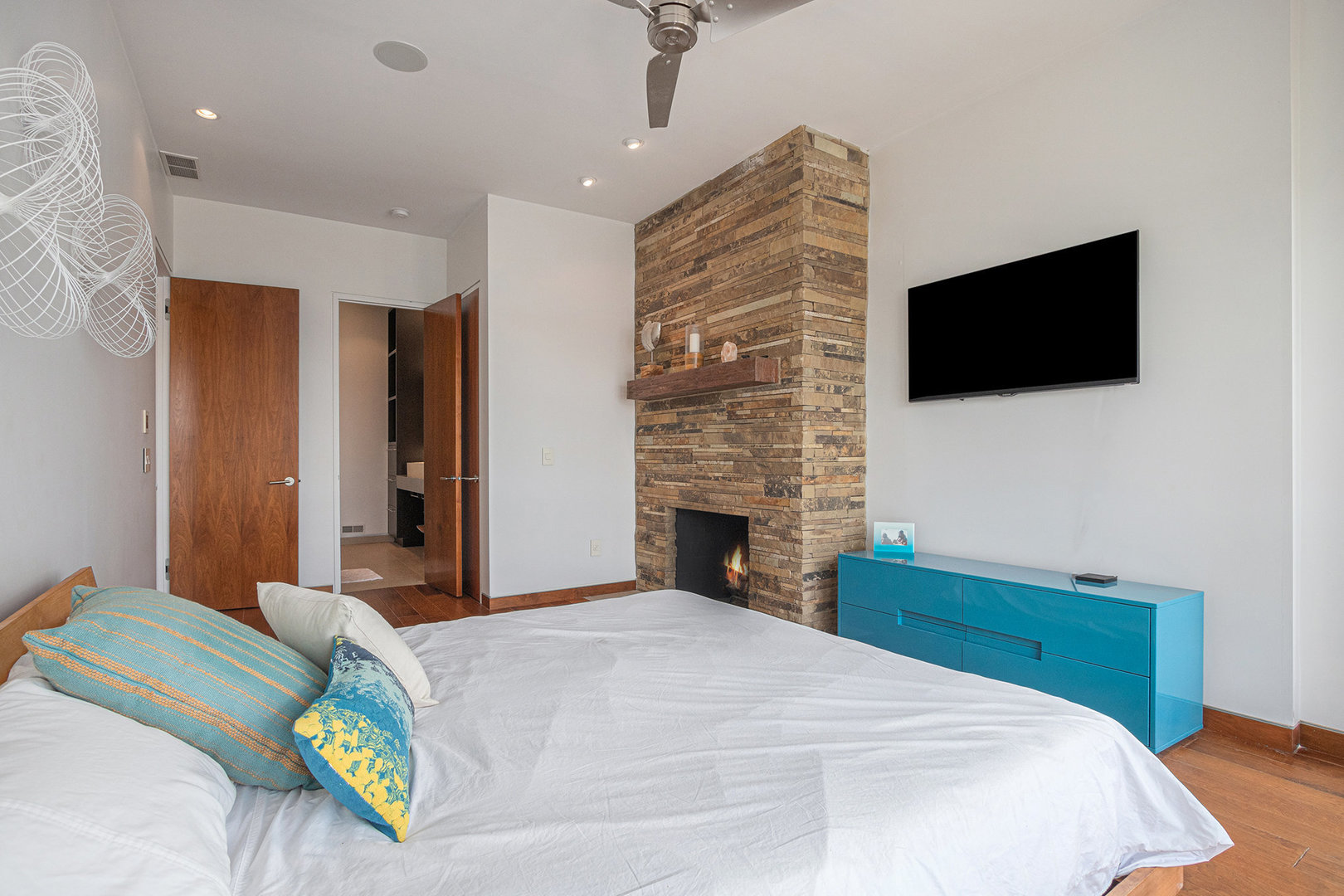 Dowagiac, Michigan, 49047, United States, 4 Bedrooms Bedrooms, ,5 BathroomsBathrooms,Residential,For Sale,1974252