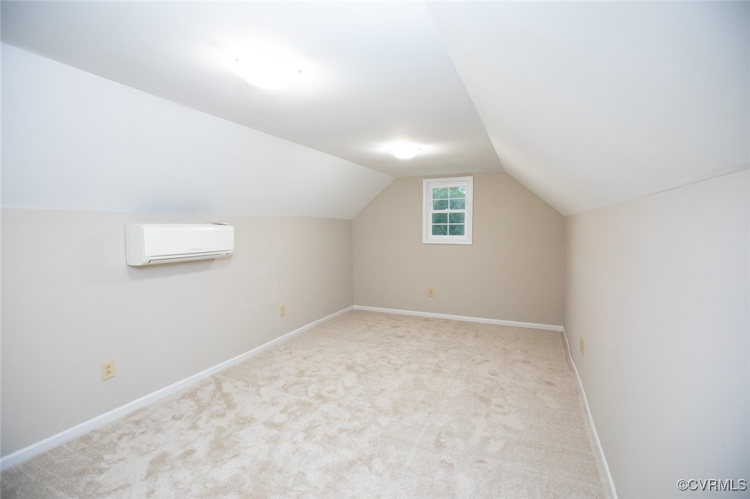 Farmville, Virginia, 23901, United States, 4 Bedrooms Bedrooms, ,5 BathroomsBathrooms,Residential,For Sale,1916348